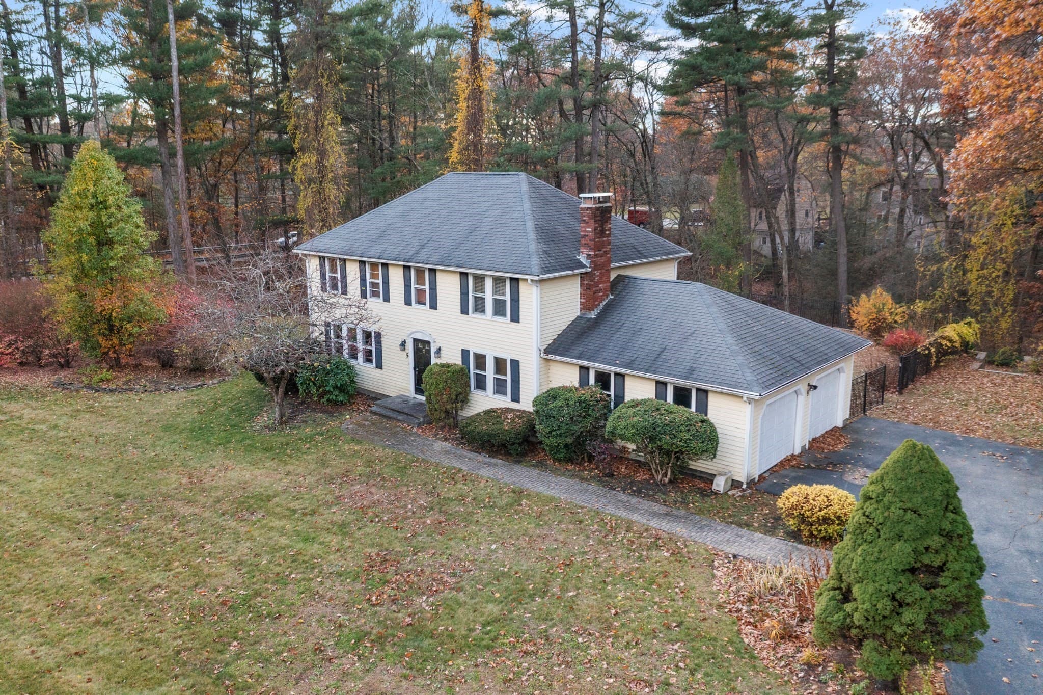 Single Family Residence at 5 Knob Cone Drive, Boylston MA 01505, photo 2 of 34