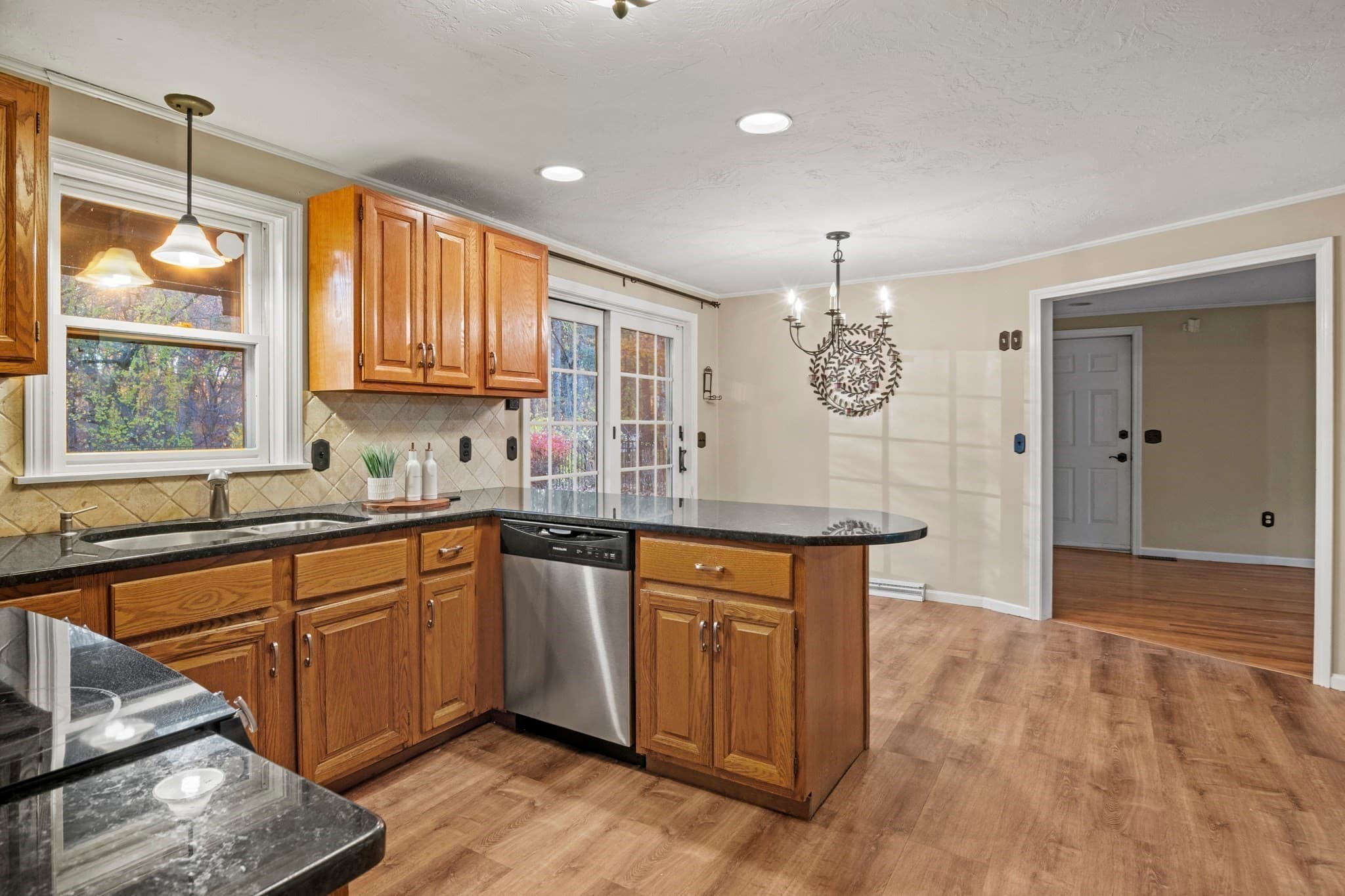 Single Family Residence at 5 Knob Cone Drive, Boylston MA 01505, photo 6 of 34