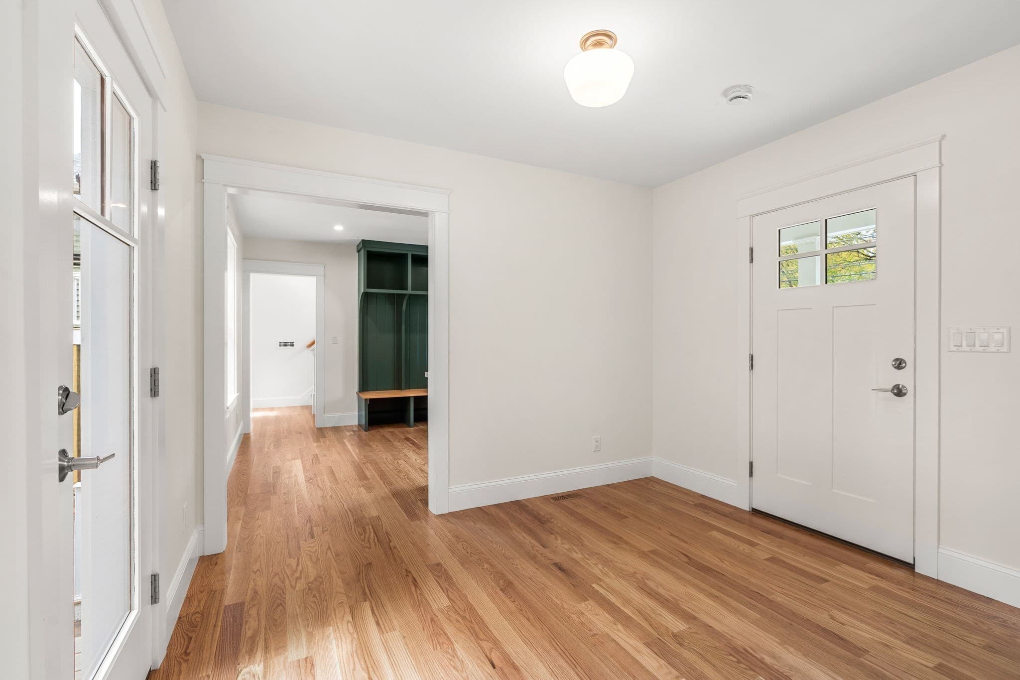 Single Family Residence at 238 E Main St, Georgetown MA 01833, photo 6 of 33