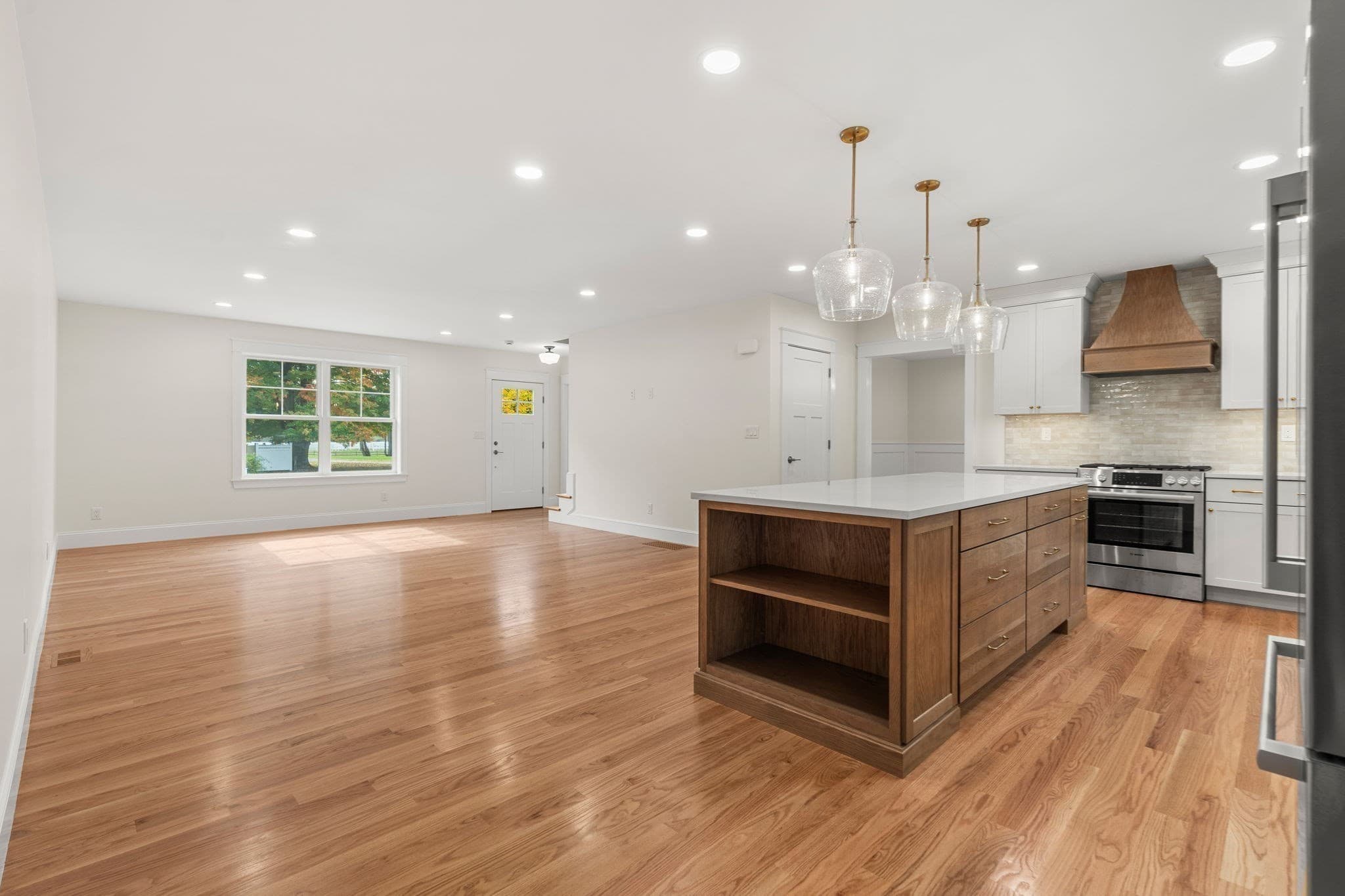 Single Family Residence at 238 E Main St, Georgetown MA 01833, photo 7 of 33