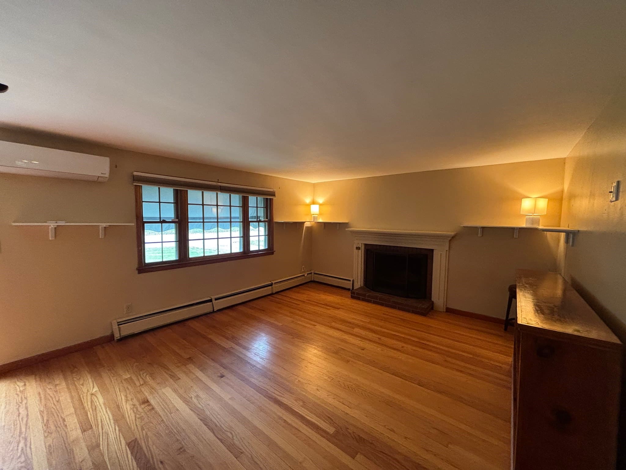 Single Family Residence at 250 W Allen Ridge Rd, Springfield MA 01118, photo 7 of 19