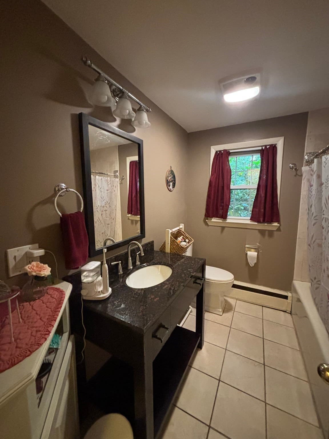 Single Family Residence at 250 W Allen Ridge Rd, Springfield MA 01118, photo 15 of 19