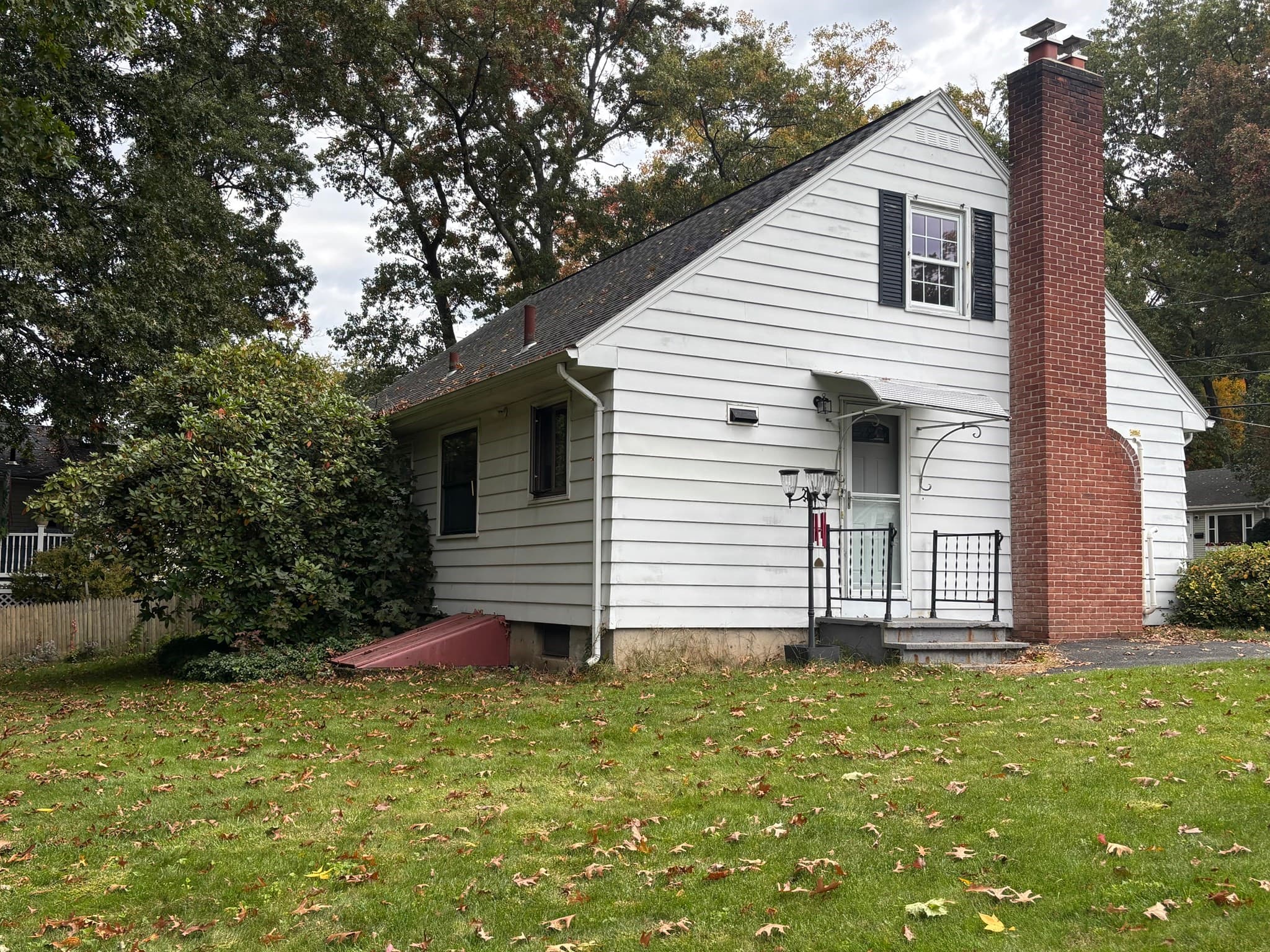 Single Family Residence at 250 W Allen Ridge Rd, Springfield MA 01118, photo 4 of 19