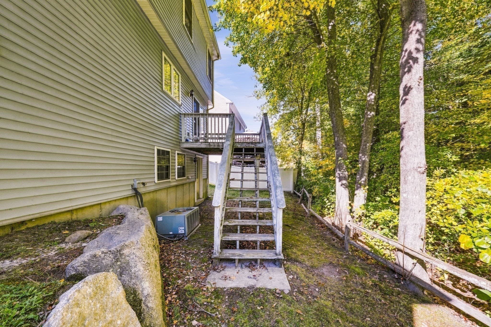 Single Family Residence at 28 Erin Ct, New Bedford MA 02745, photo 30 of 35