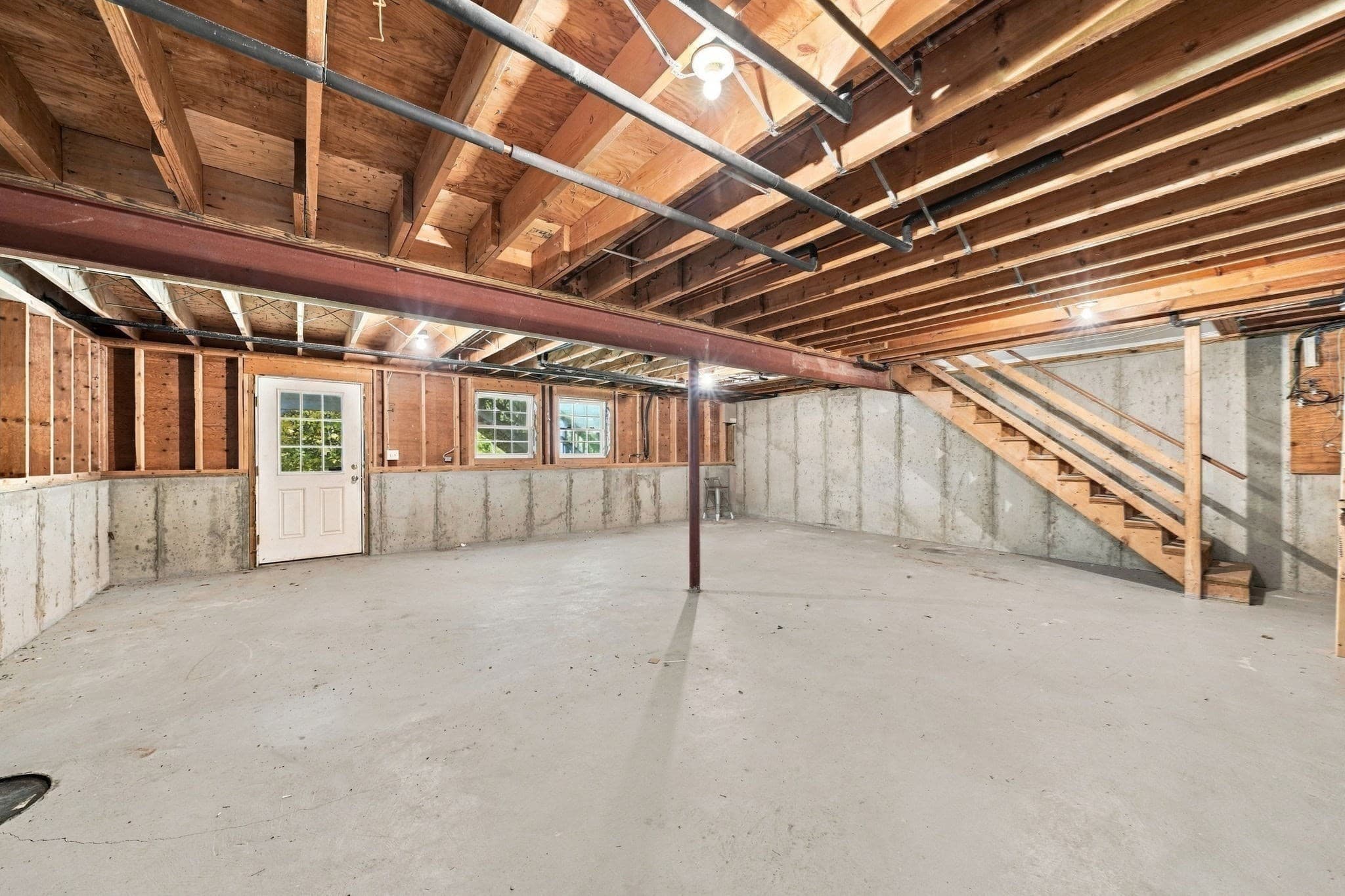 Single Family Residence at 28 Erin Ct, New Bedford MA 02745, photo 25 of 35