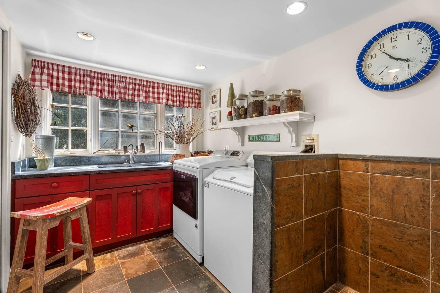 Single Family Residence at 23 Eaglehead Rd, Manchester MA 01944, photo 16 of 40