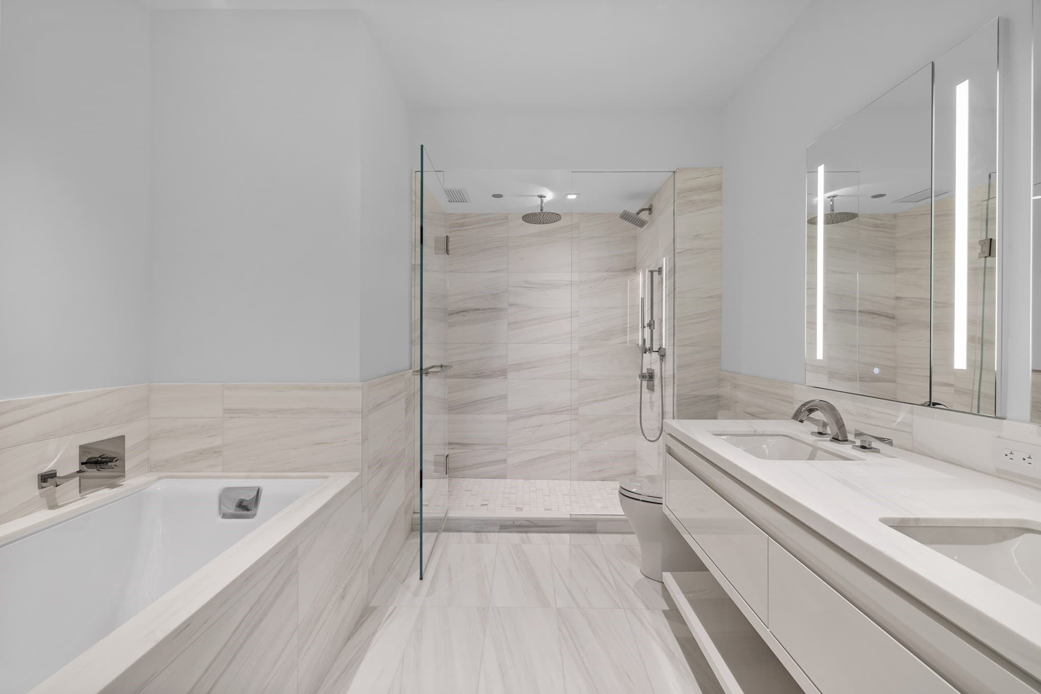 Condominium at 150 Seaport Blvd, Boston MA 02210, photo 7 of 18