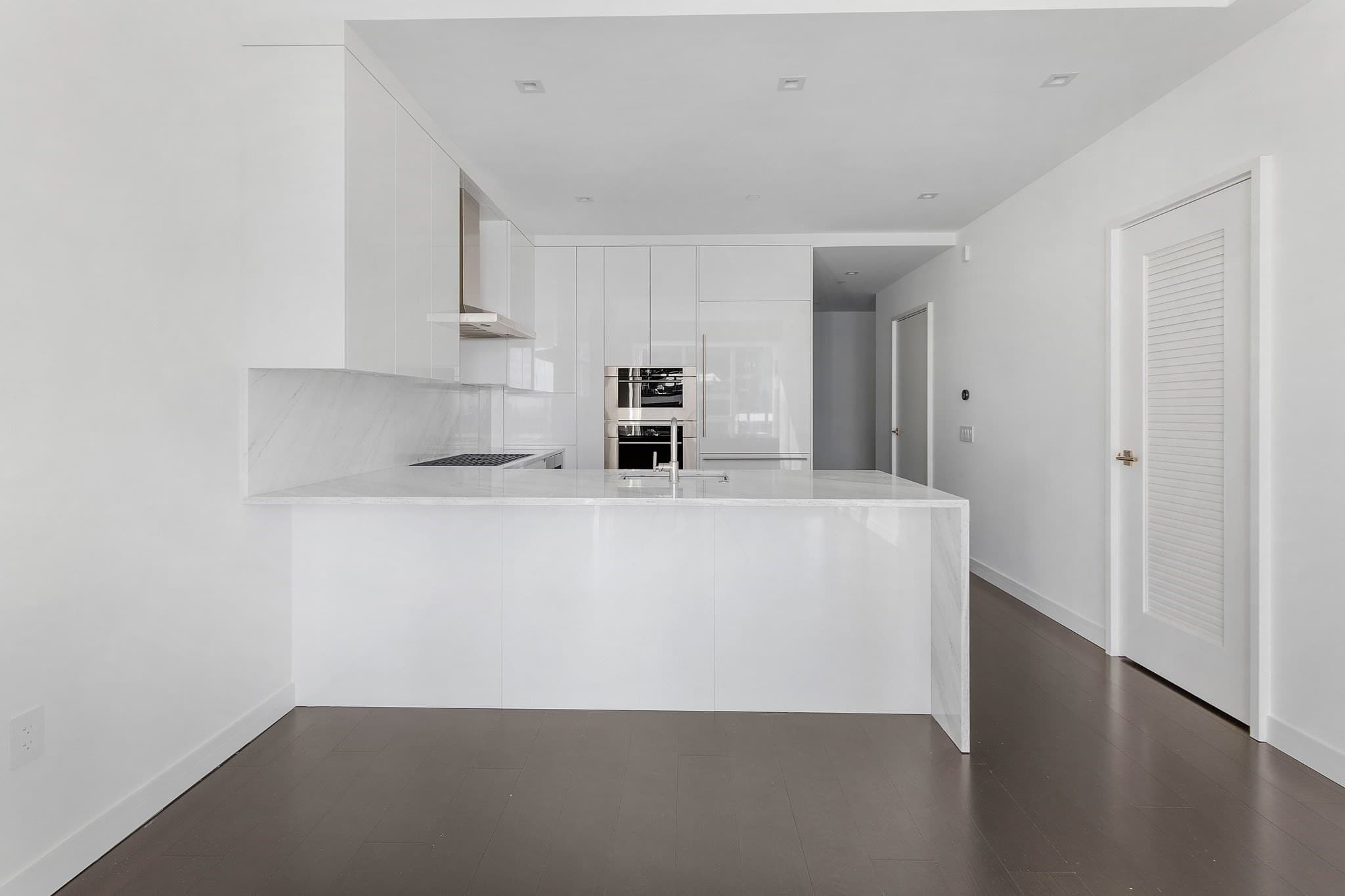 Condominium at 150 Seaport Blvd, Boston MA 02210, photo 3 of 18