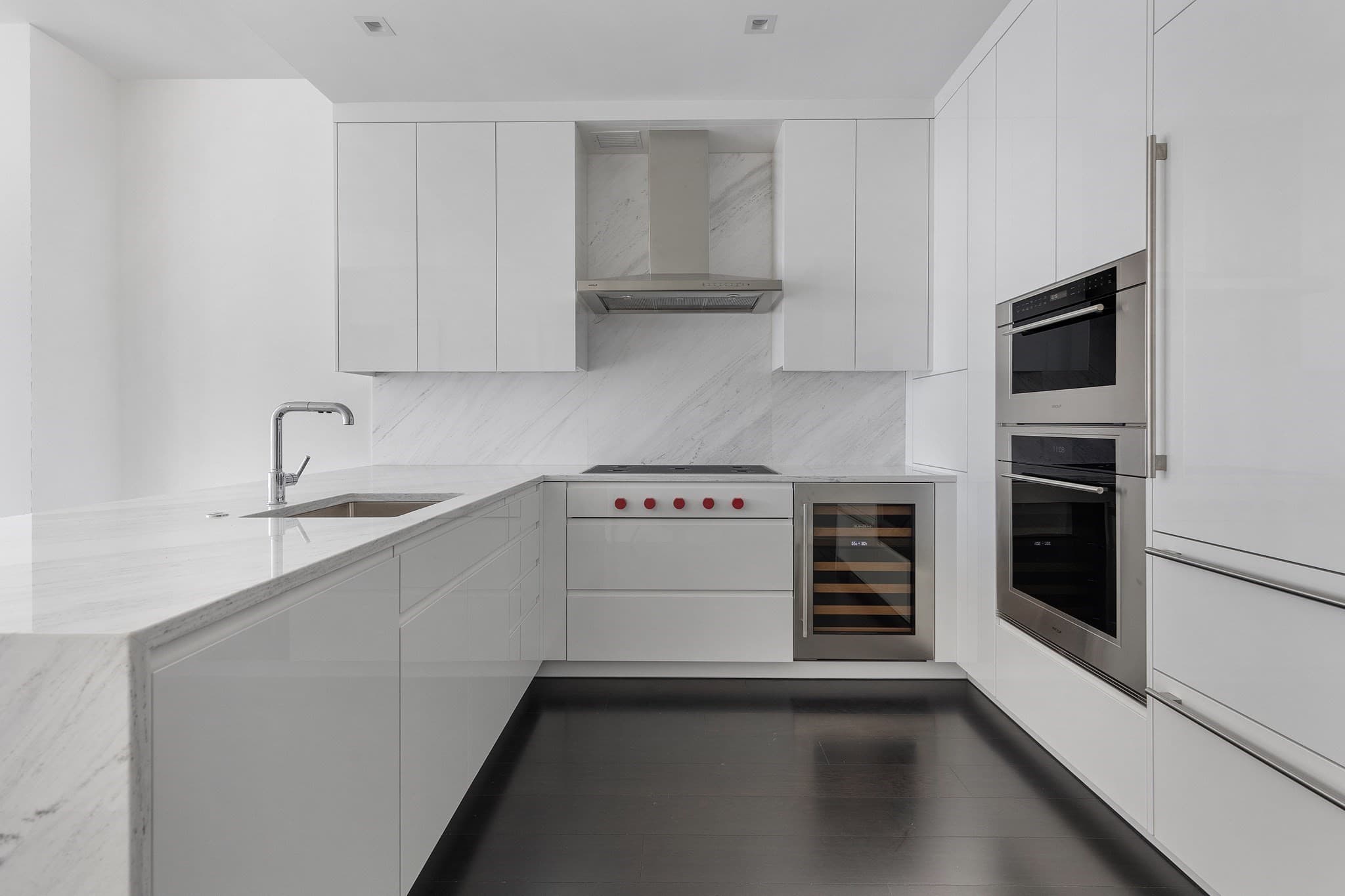Condominium at 150 Seaport Blvd, Boston MA 02210, photo 4 of 18