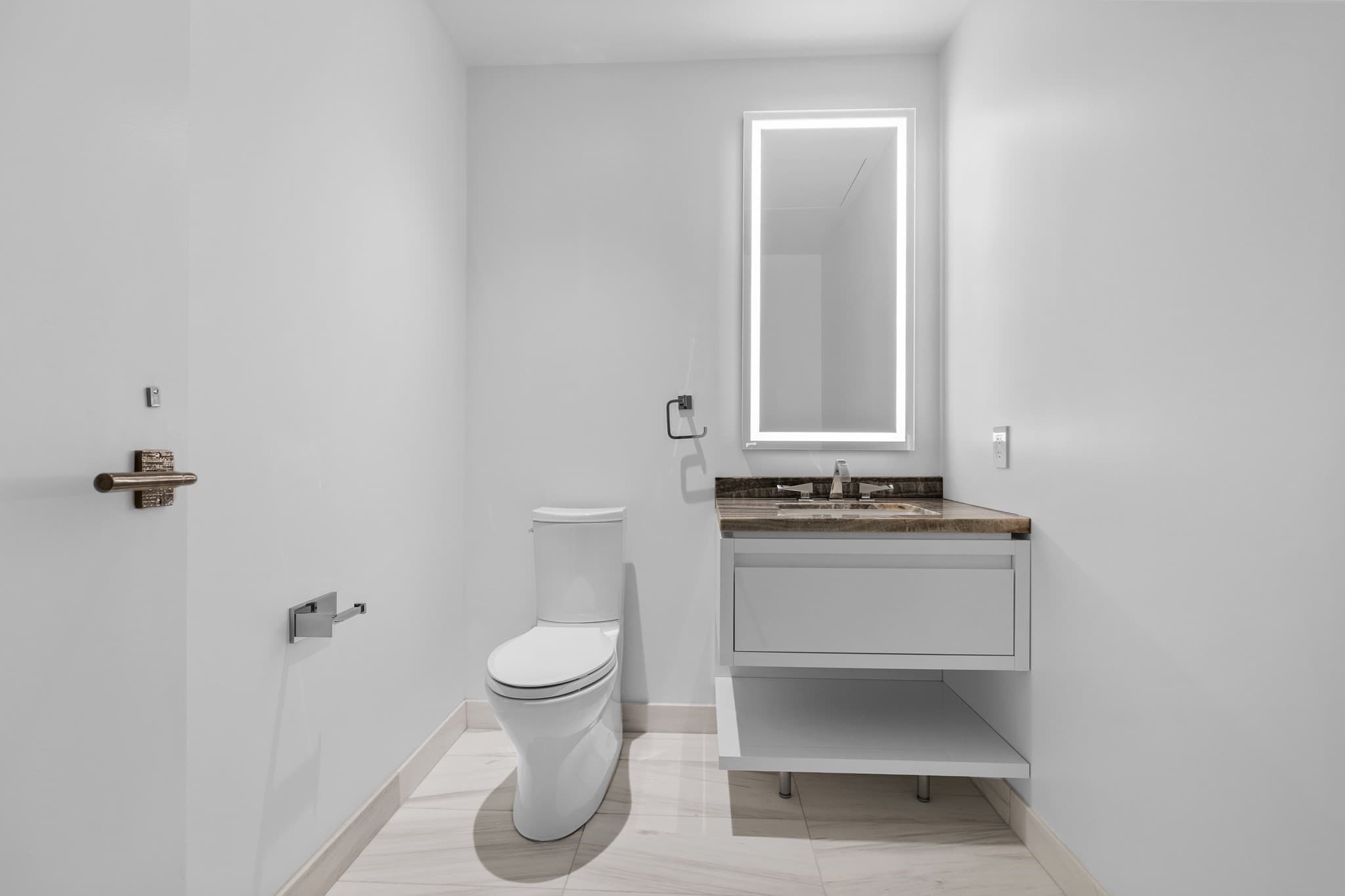 Condominium at 150 Seaport Blvd, Boston MA 02210, photo 8 of 18
