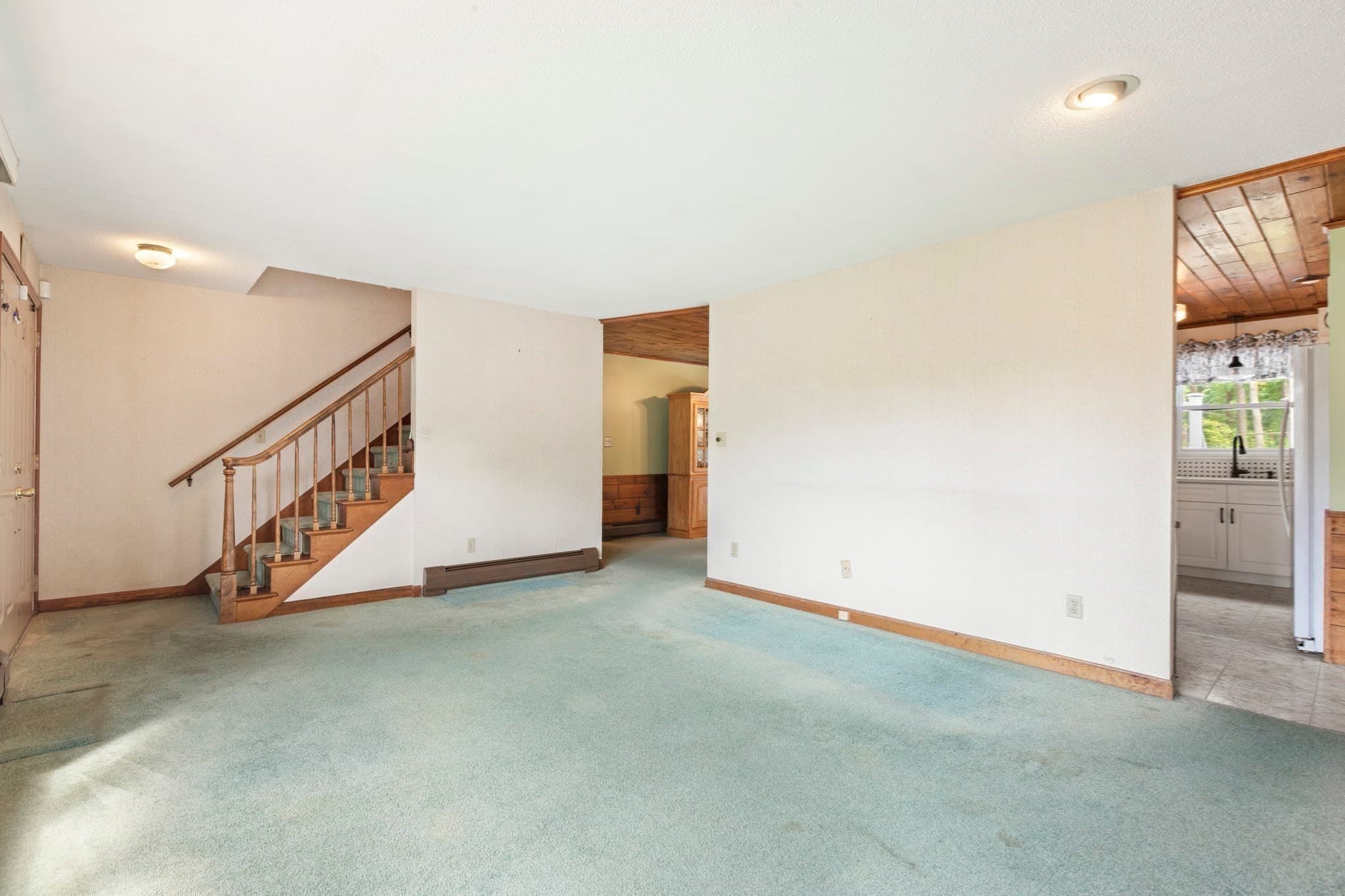 Multi Family at 6 Tracey St, Acushnet MA 02743, photo 22 of 39