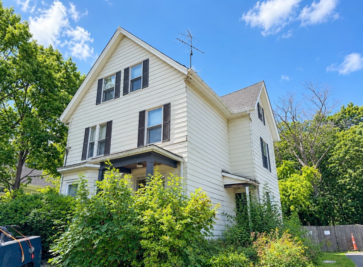 114 Woodland Ave, Gardner MA 01440