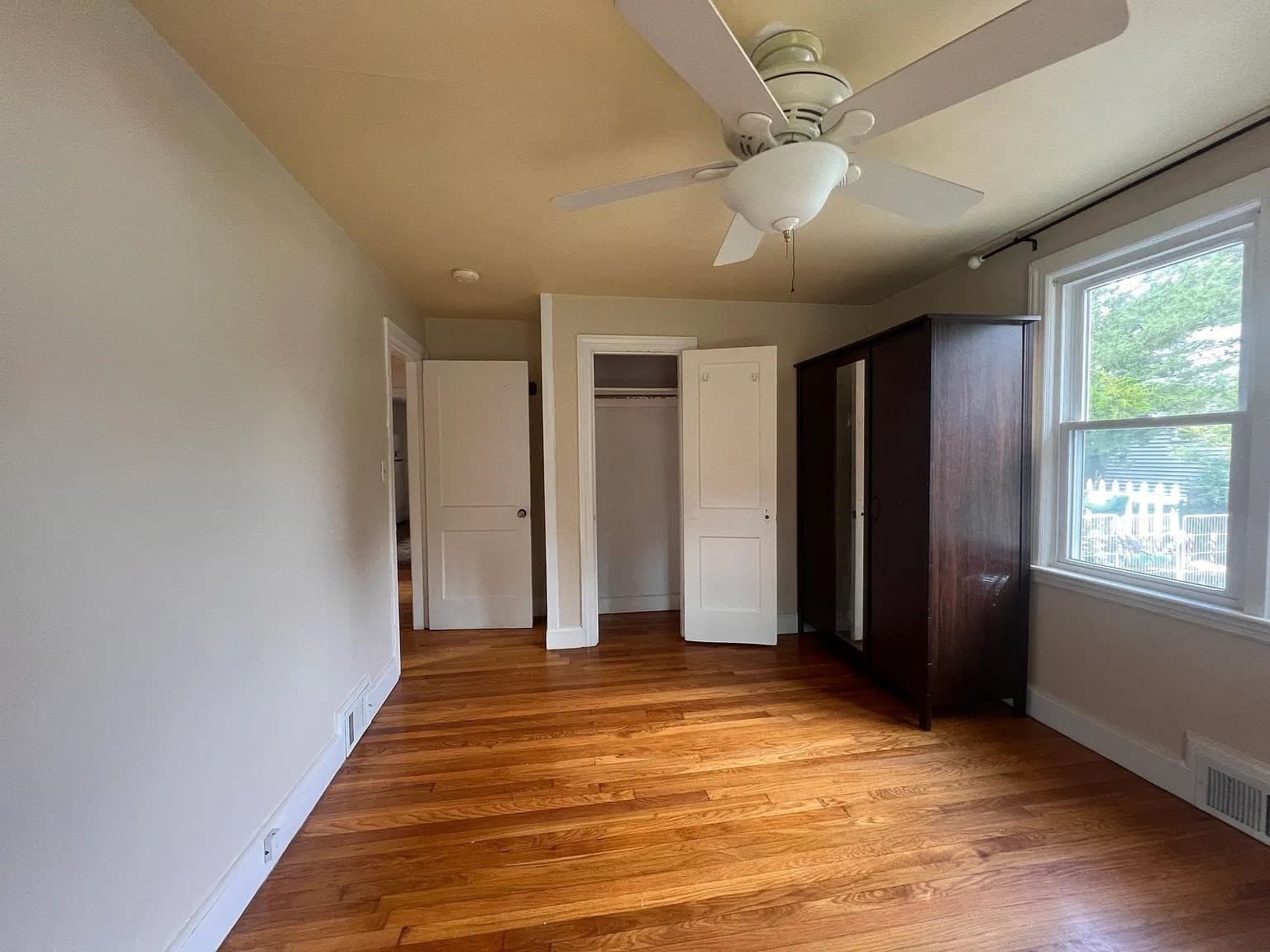 Single Family Residence at 26 Riverview Cir, Wayland MA 01778, photo 6 of 13