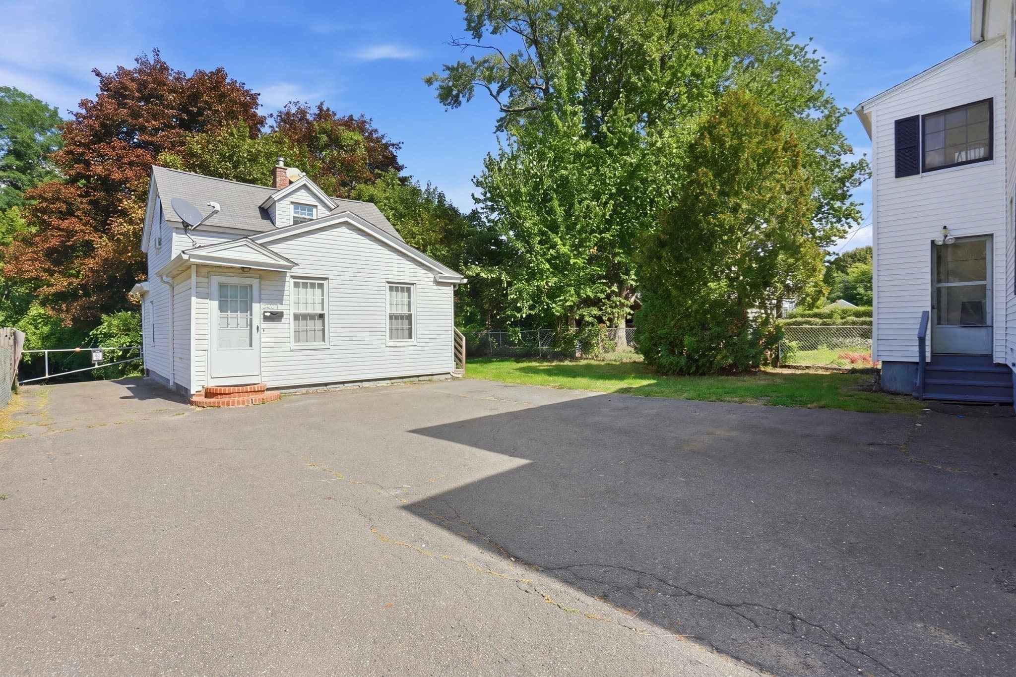 4 Family at 149-151 Hampden St, Chicopee MA 01013, photo 6 of 42
