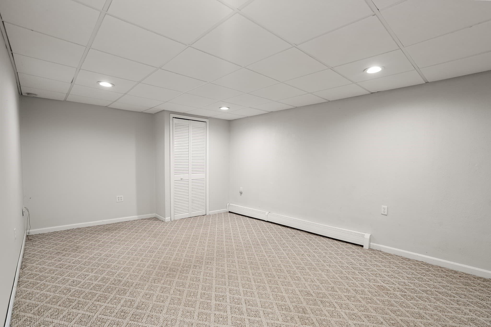 Single Family Residence at 169 Pilgrim Dr, Holden MA 01520, photo 26 of 41