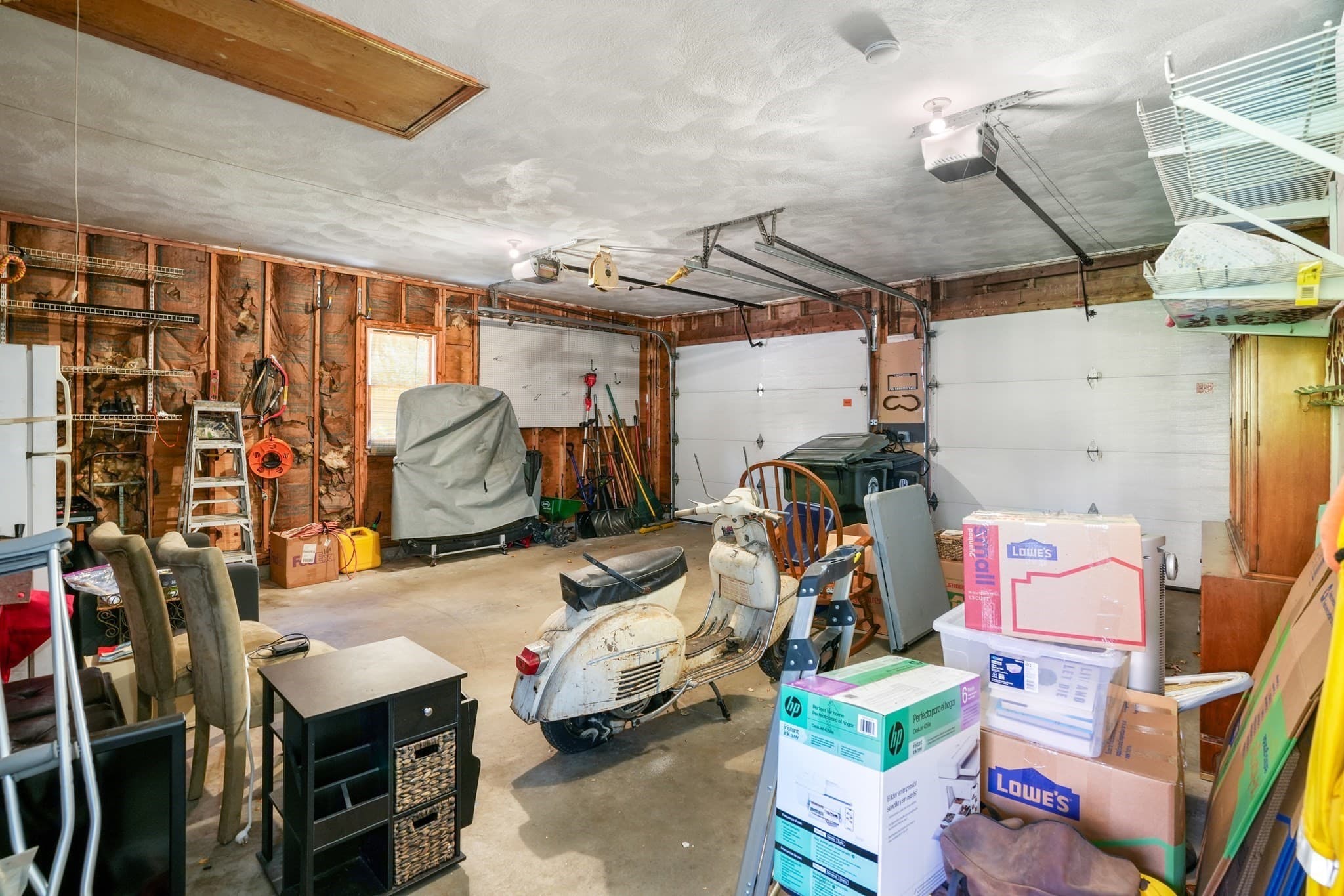 Single Family Residence at 169 Pilgrim Dr, Holden MA 01520, photo 32 of 41