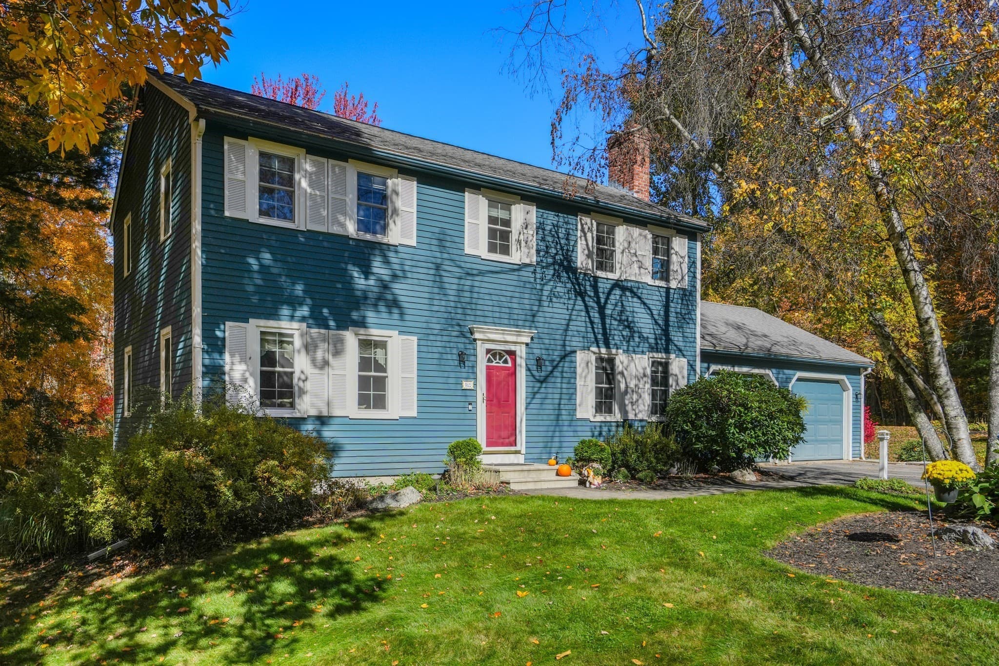 169 Pilgrim Dr, Holden MA 01520