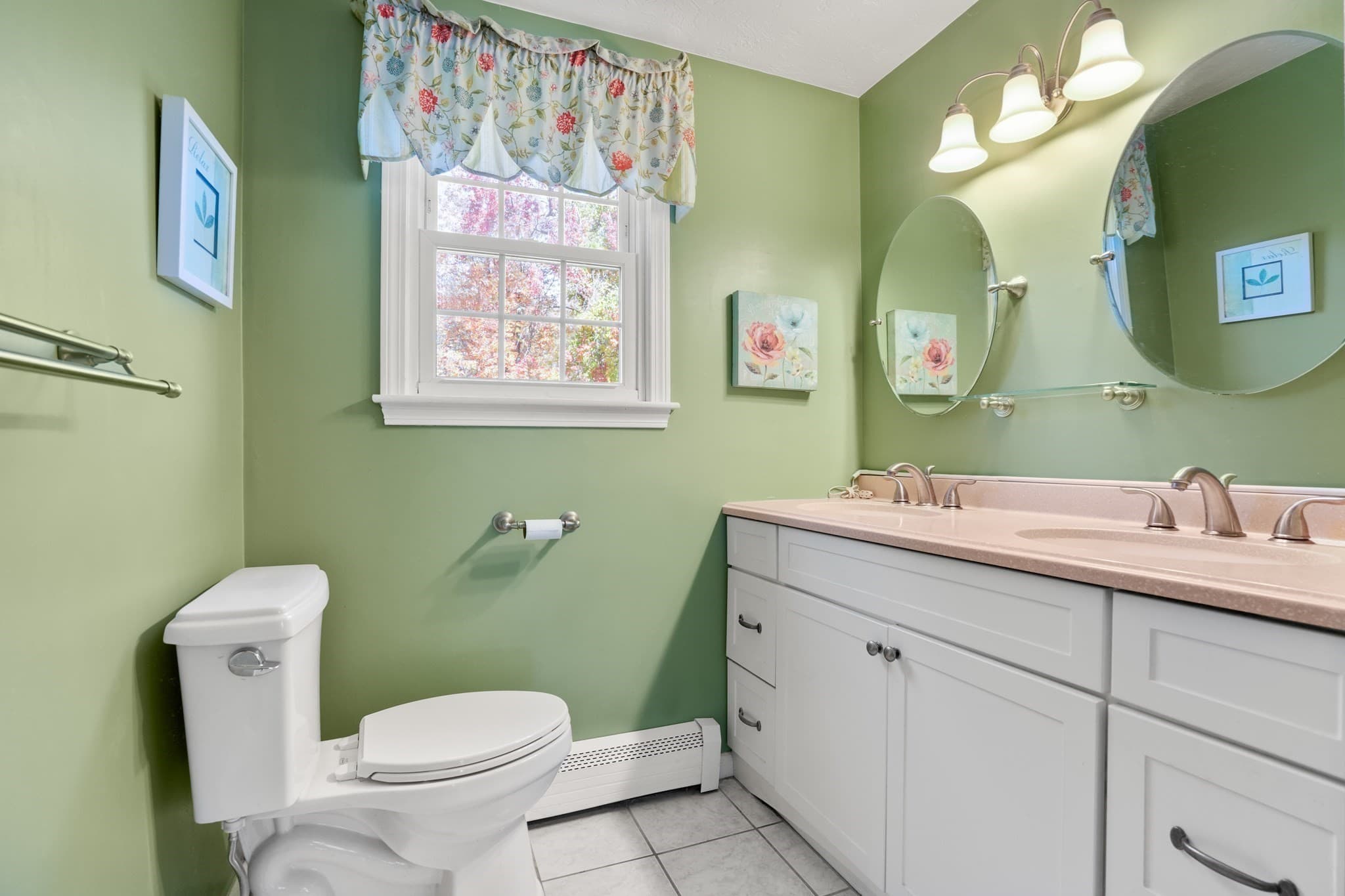 Single Family Residence at 169 Pilgrim Dr, Holden MA 01520, photo 19 of 41