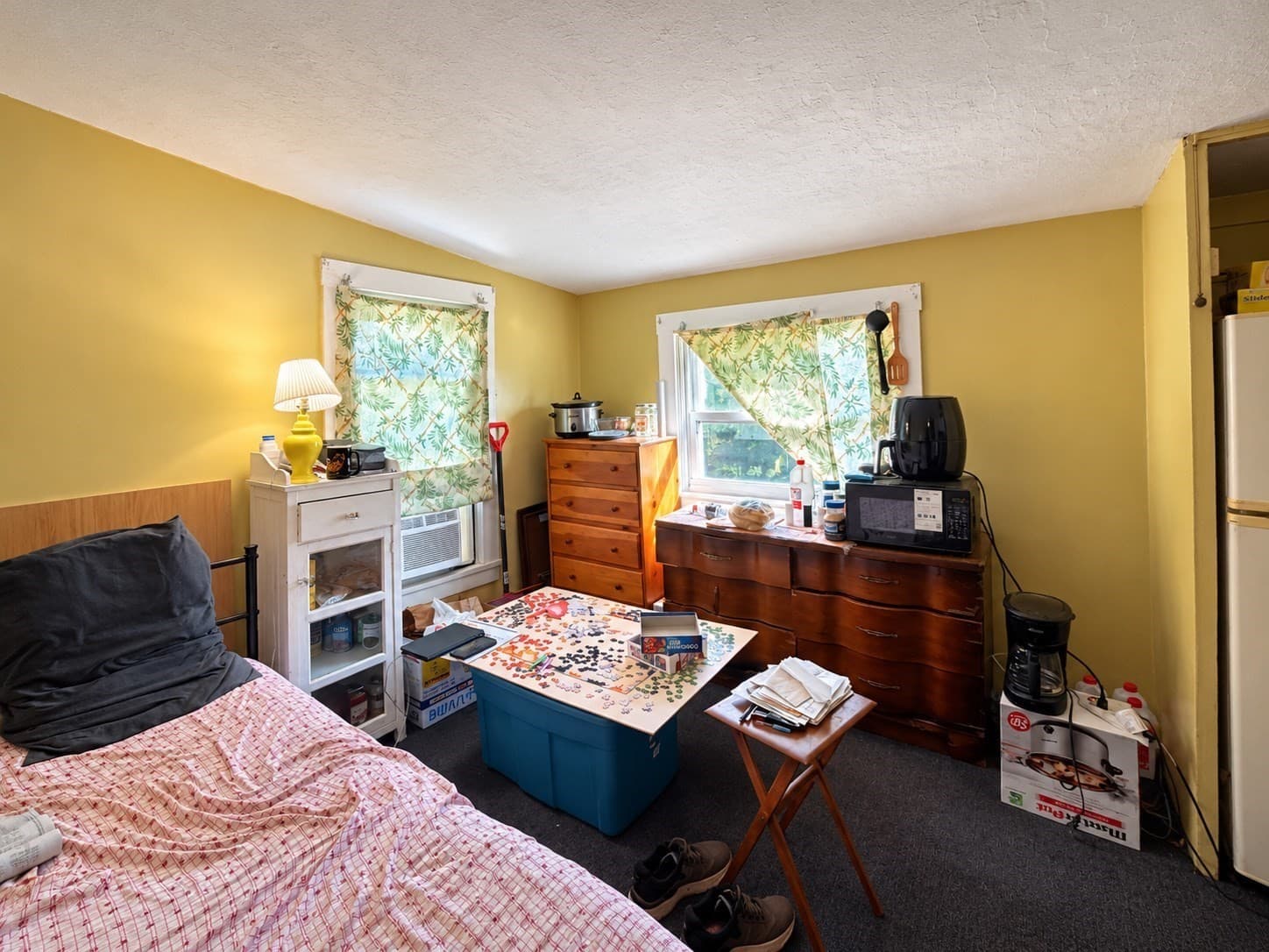5+ Family - Rooming House at 39 Sycamore St, New Bedford MA 02740, photo 6 of 16