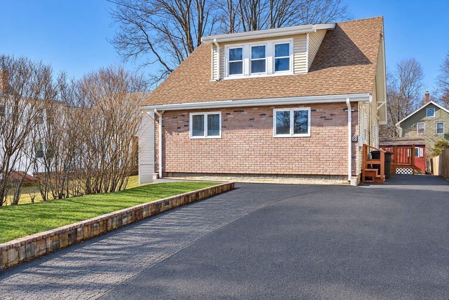 88 Pearl St, Stoughton MA 02072