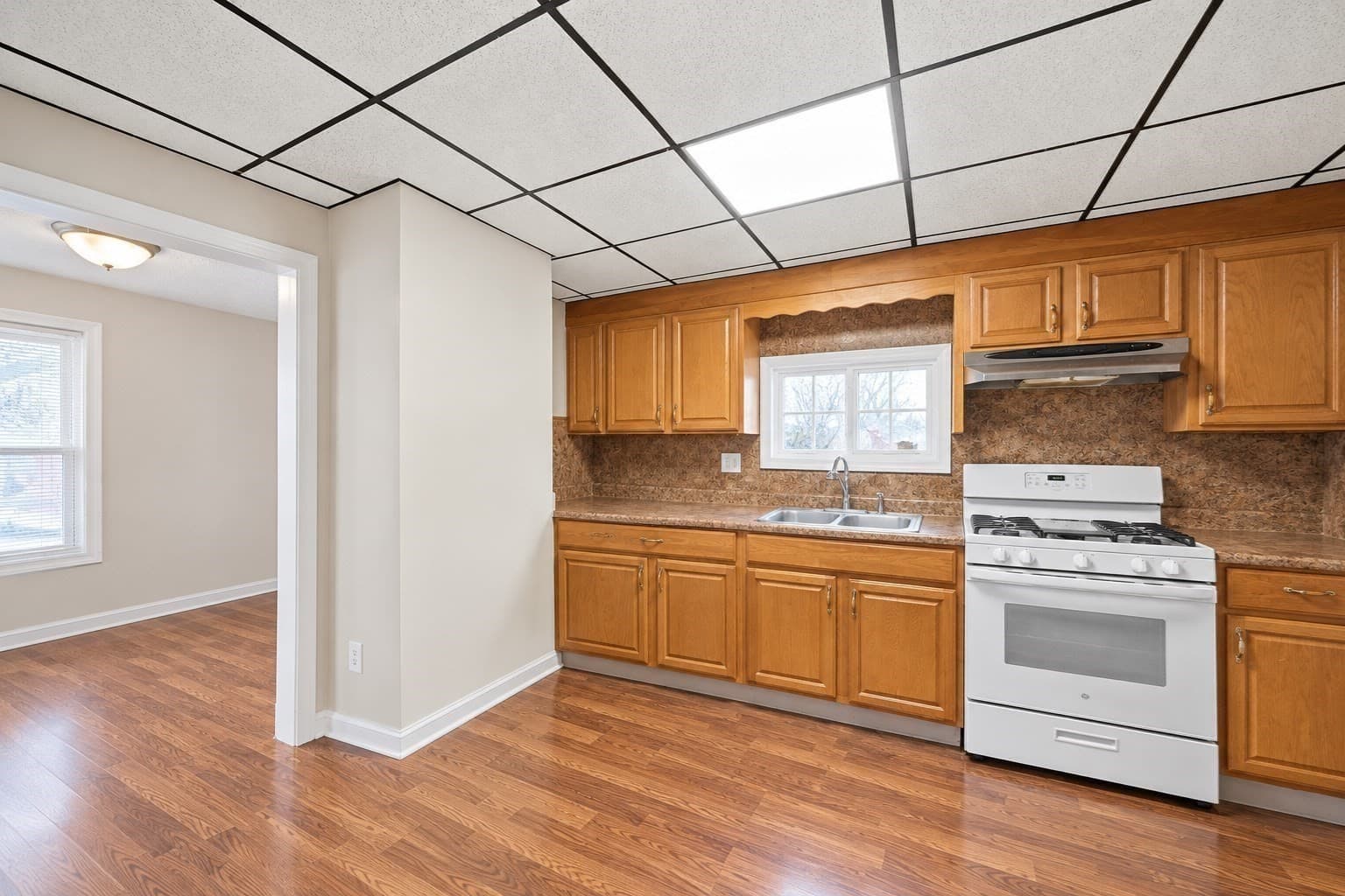 Single Family Residence at 88 Pearl St, Stoughton MA 02072, photo 5 of 23