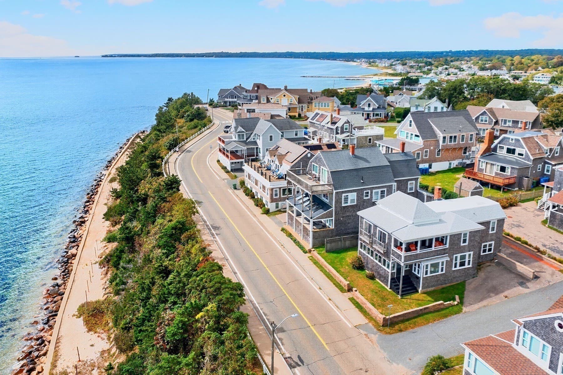 Single Family Residence at 331 Grand Ave, Falmouth MA 02540, photo 2 of 40