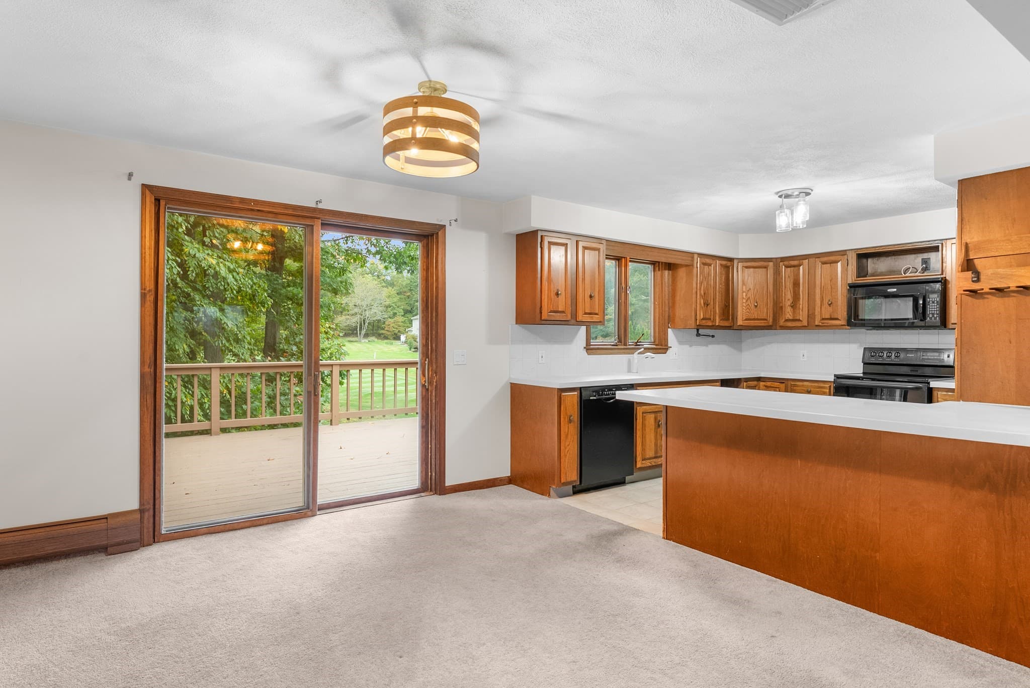 Single Family Residence at 700 County St, Seekonk MA 02771, photo 11 of 42