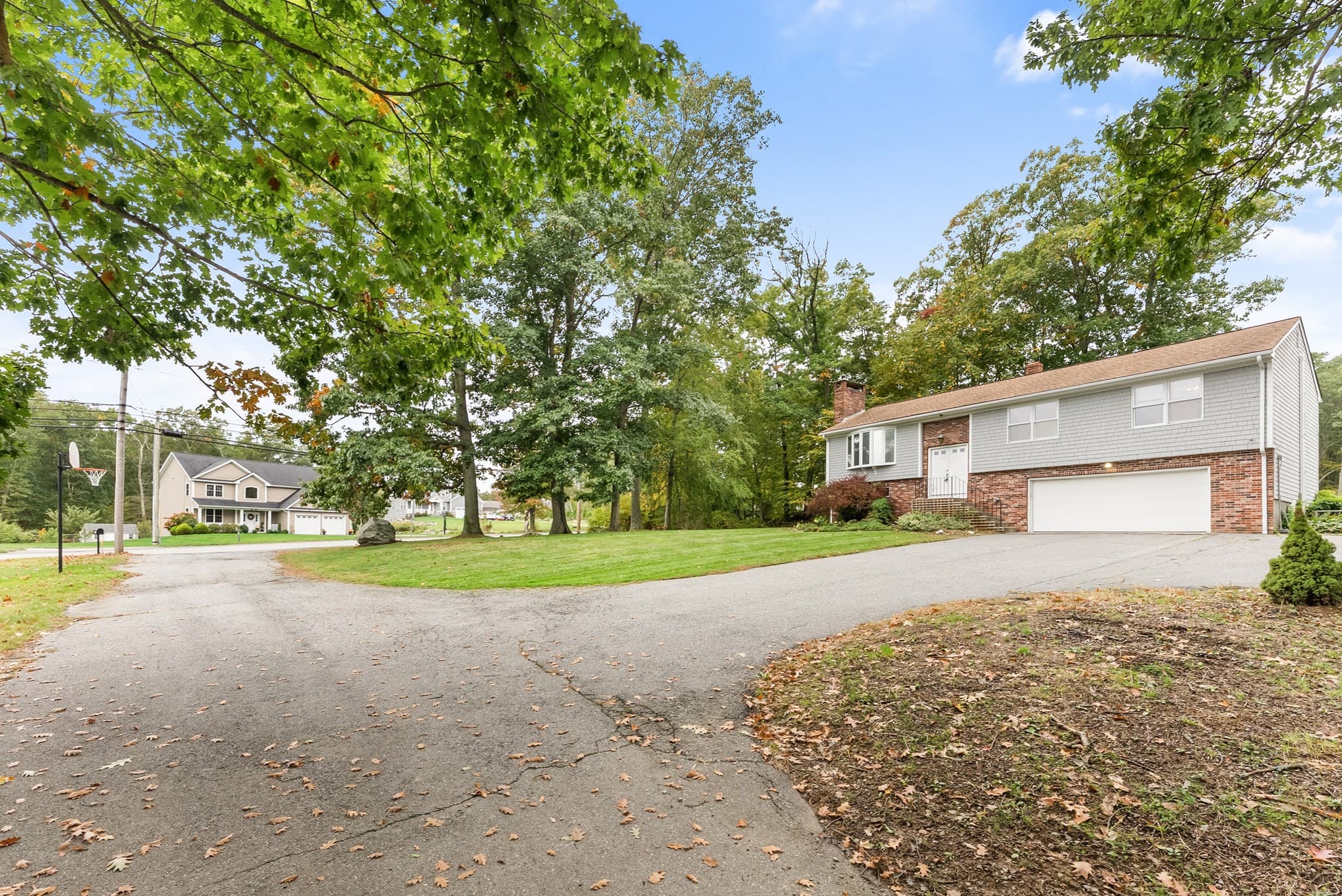 Single Family Residence at 700 County St, Seekonk MA 02771, photo 4 of 42