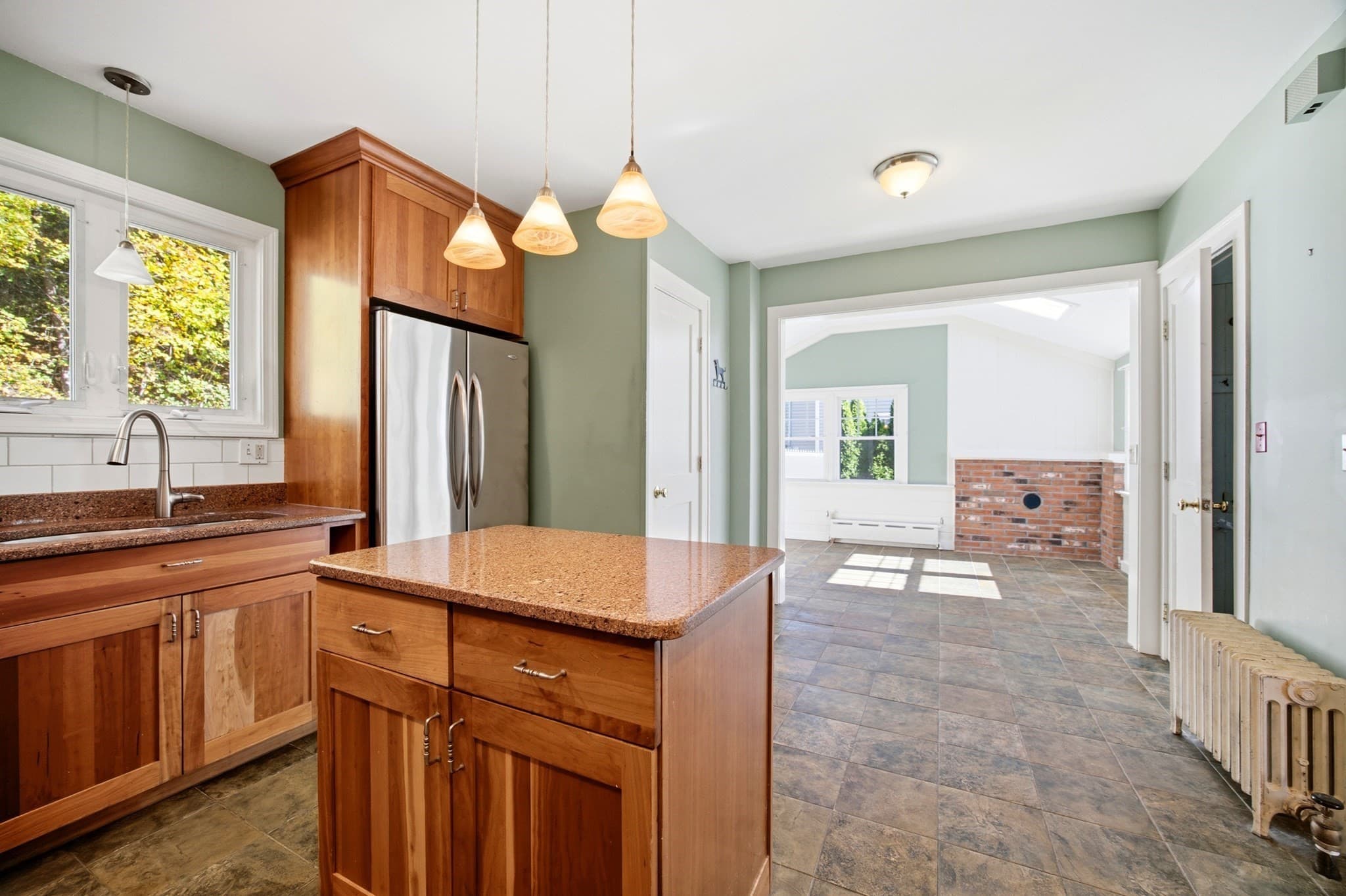 Single Family Residence at 1018 Spring St, Palmer MA 01069, photo 7 of 41