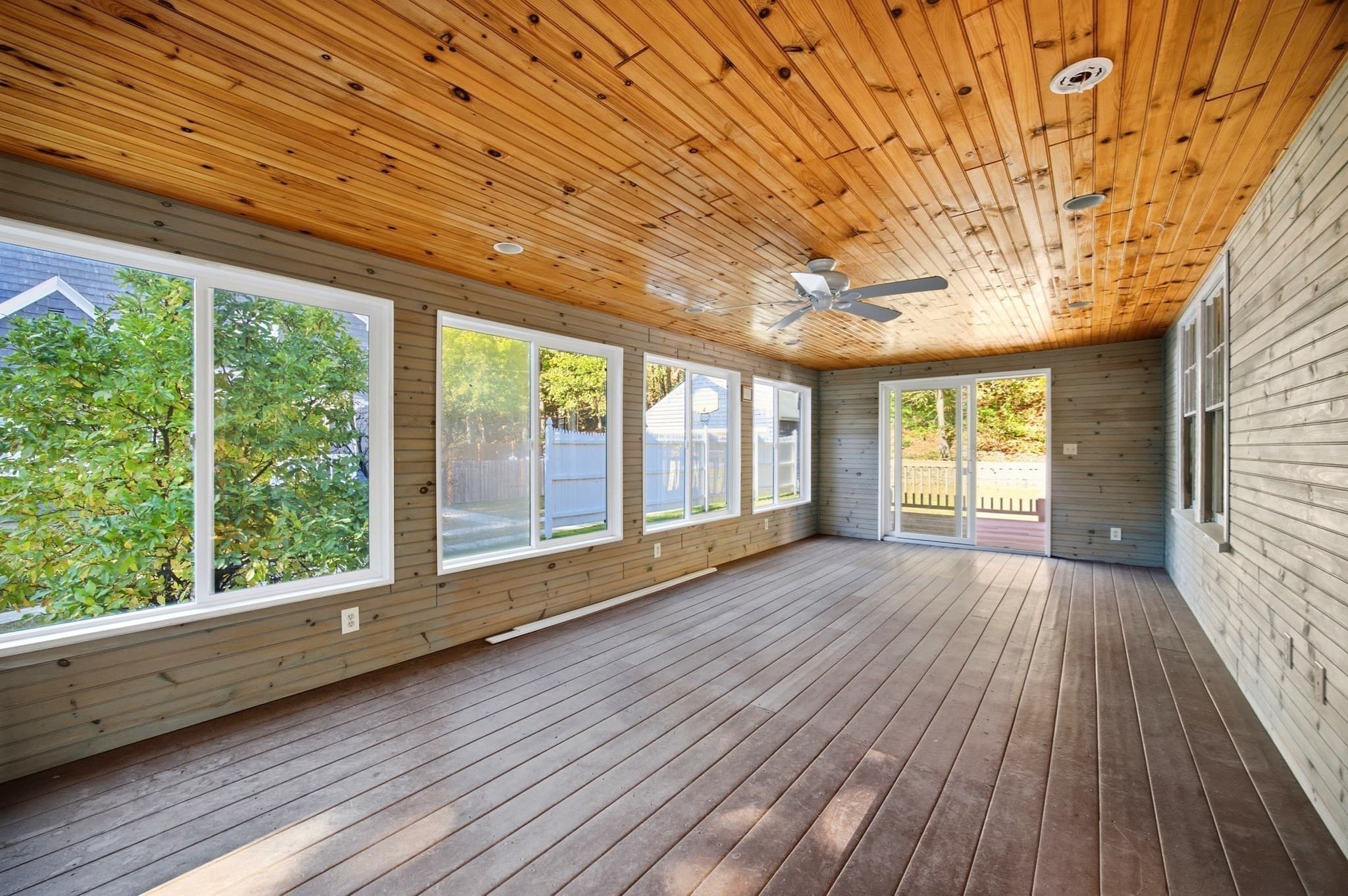 Single Family Residence at 1018 Spring St, Palmer MA 01069, photo 14 of 41