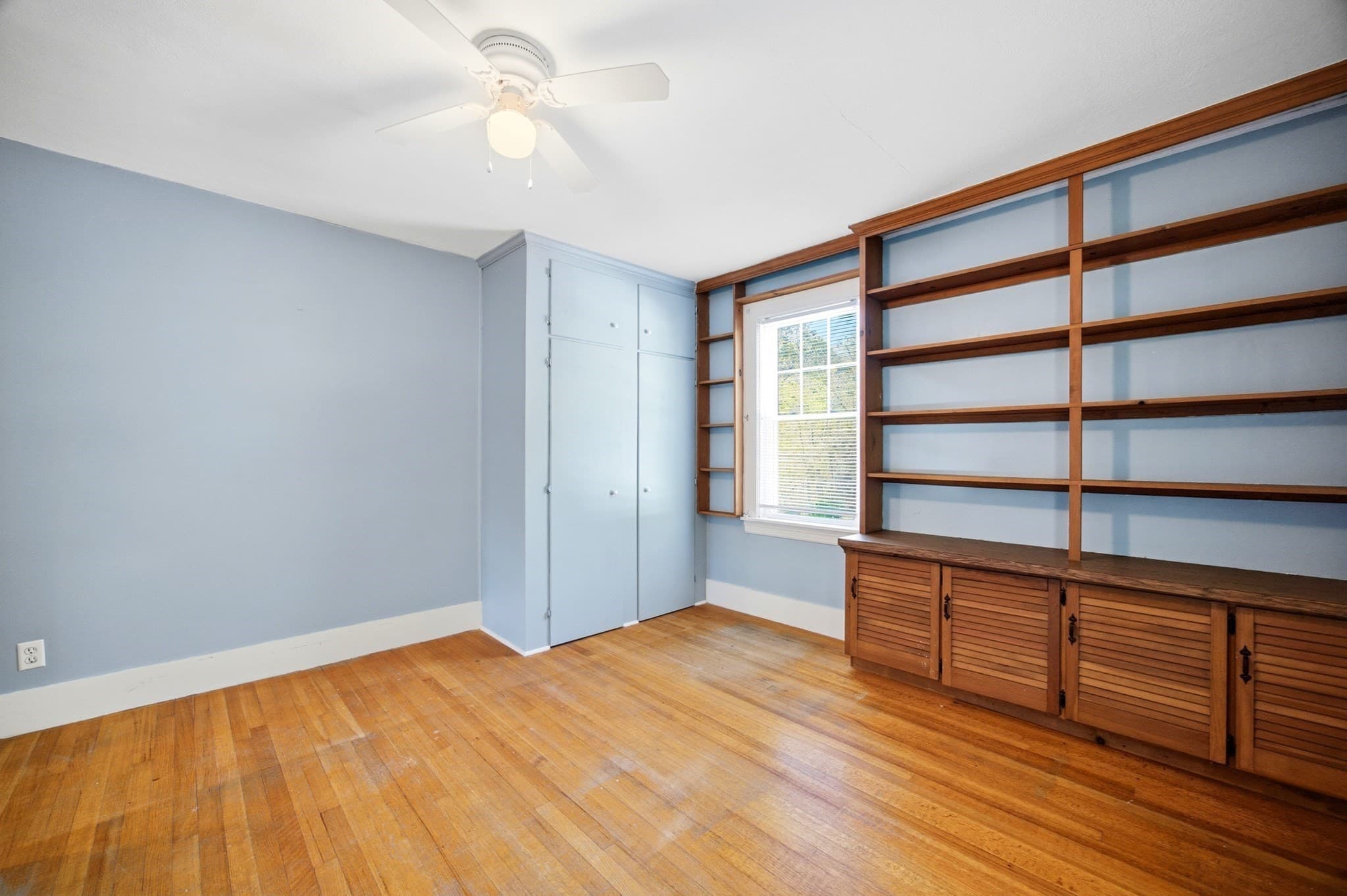 Single Family Residence at 1018 Spring St, Palmer MA 01069, photo 37 of 41