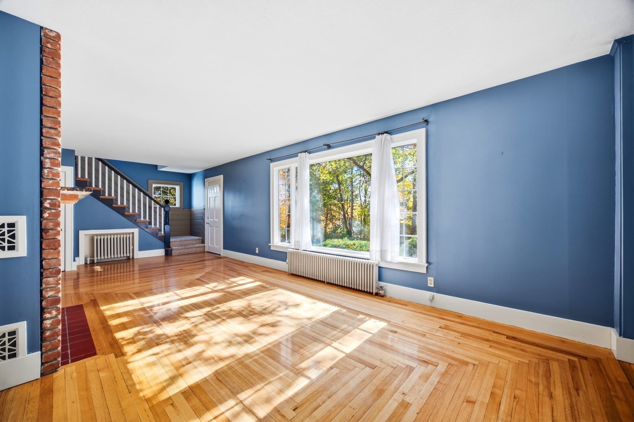 Single Family Residence at 1018 Spring St, Palmer MA 01069, photo 8 of 41