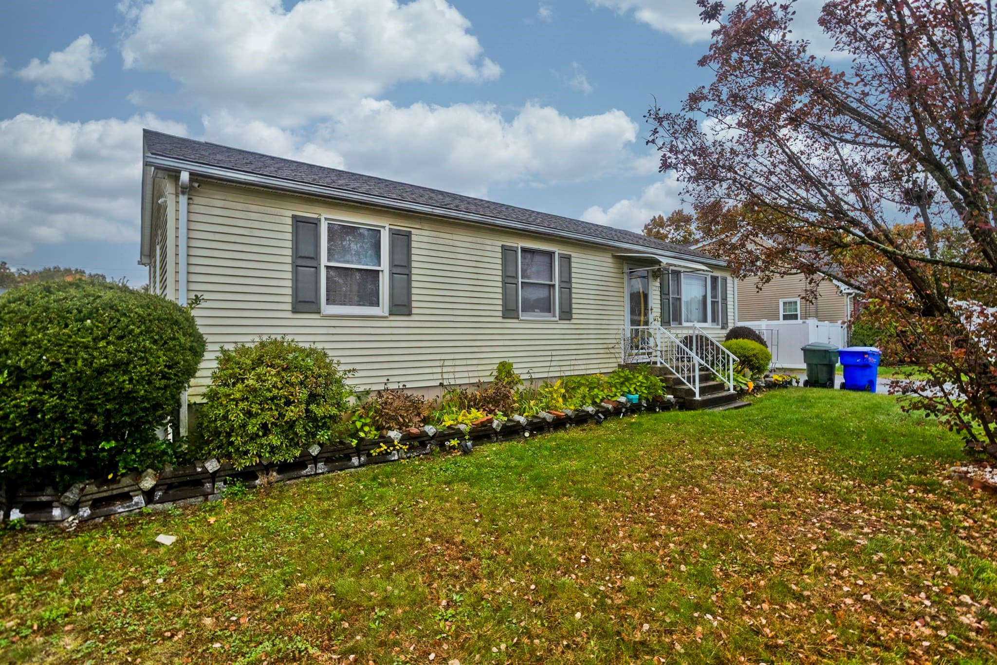Single Family Residence at 274 Gilbert Ave, Springfield MA 01119, photo 2 of 28