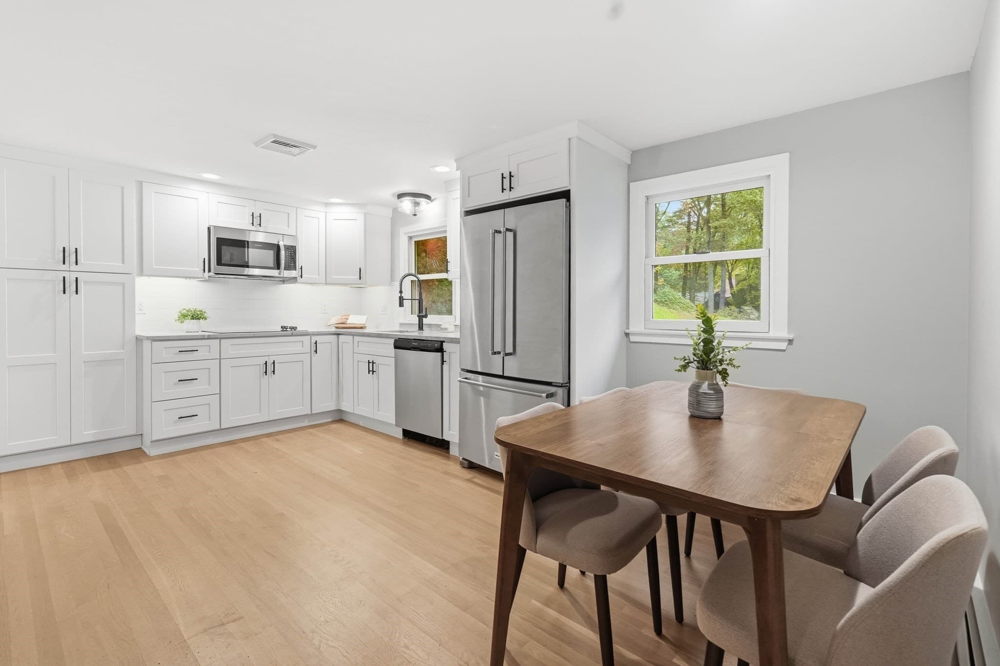 Single Family Residence at 83 Thurlow St, Georgetown MA 01833, photo 6 of 33