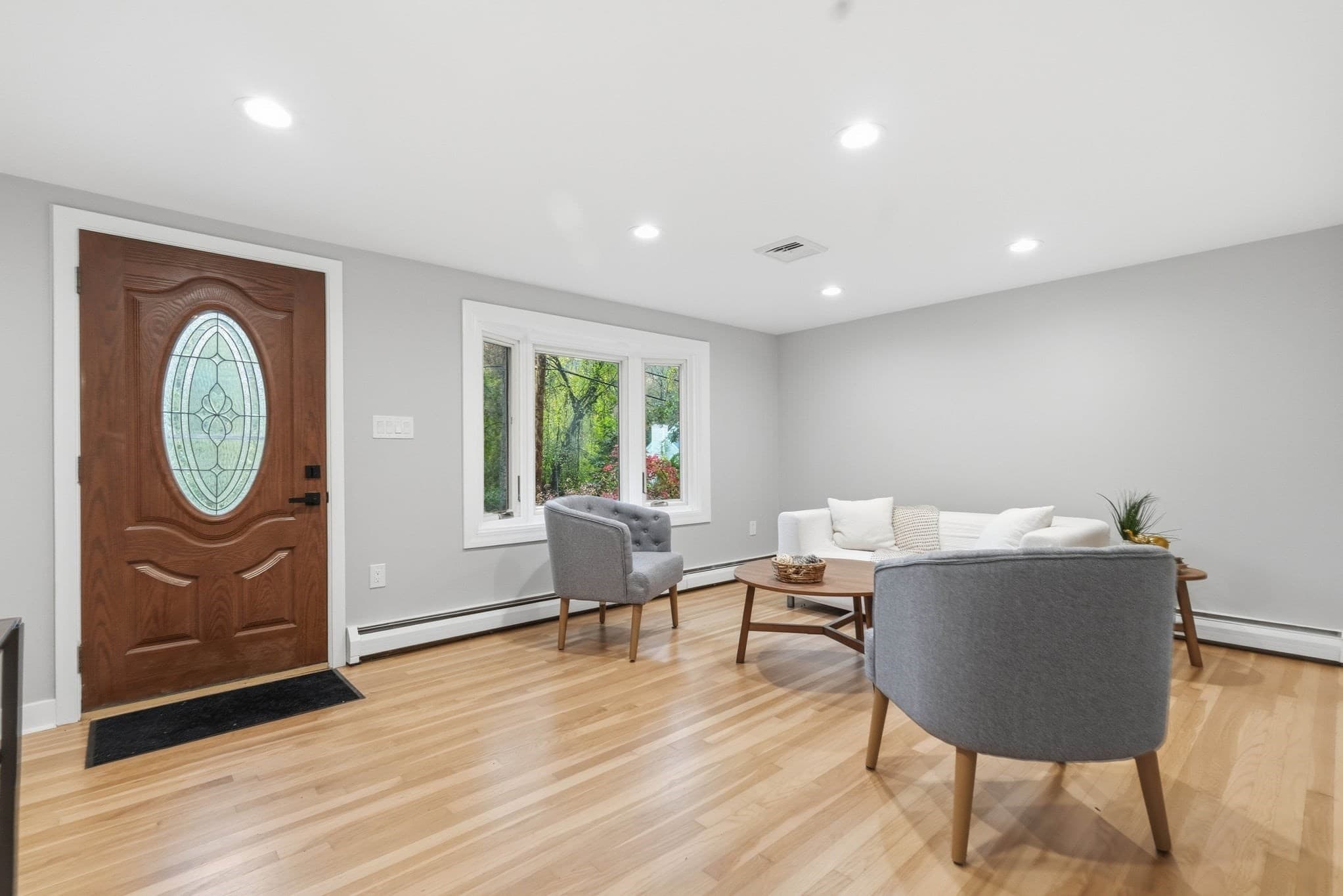 Single Family Residence at 83 Thurlow St, Georgetown MA 01833, photo 3 of 33