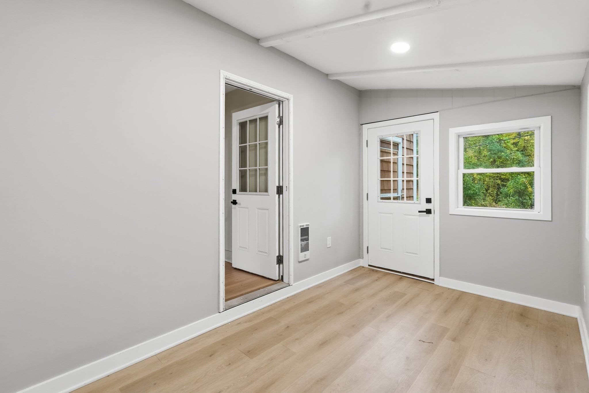 Single Family Residence at 83 Thurlow St, Georgetown MA 01833, photo 10 of 33