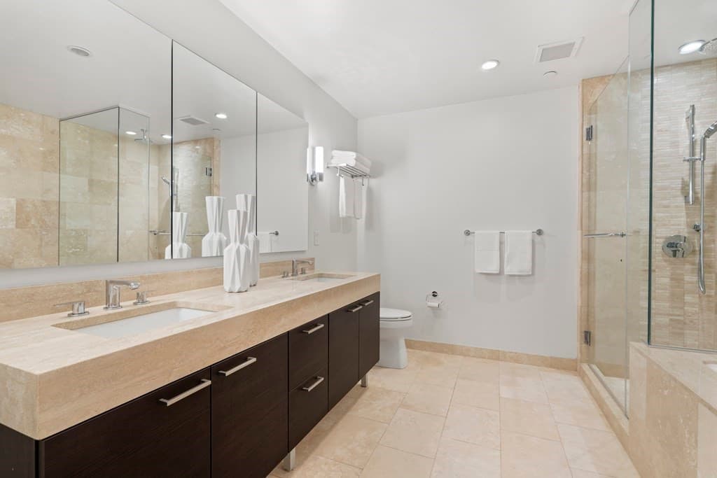 Condominium at 1 Franklin St # 1404, Boston MA 02110, photo 12 of 14