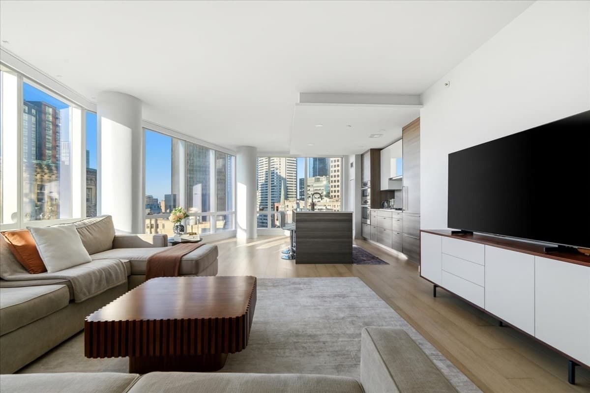 Condominium at 1 Franklin St # 1404, Boston MA 02110, photo 5 of 14