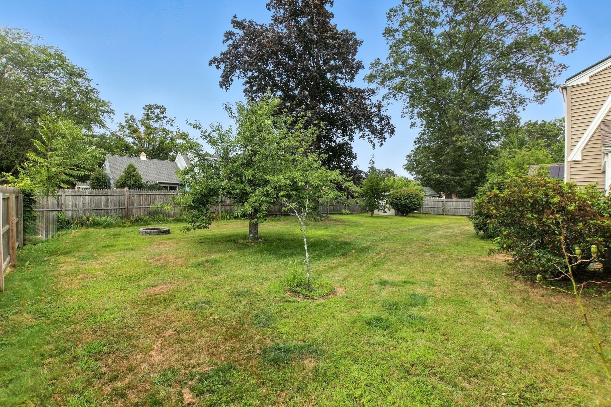 Single Family Residence at 384 Abbott St, Springfield MA 01118, photo 10 of 10