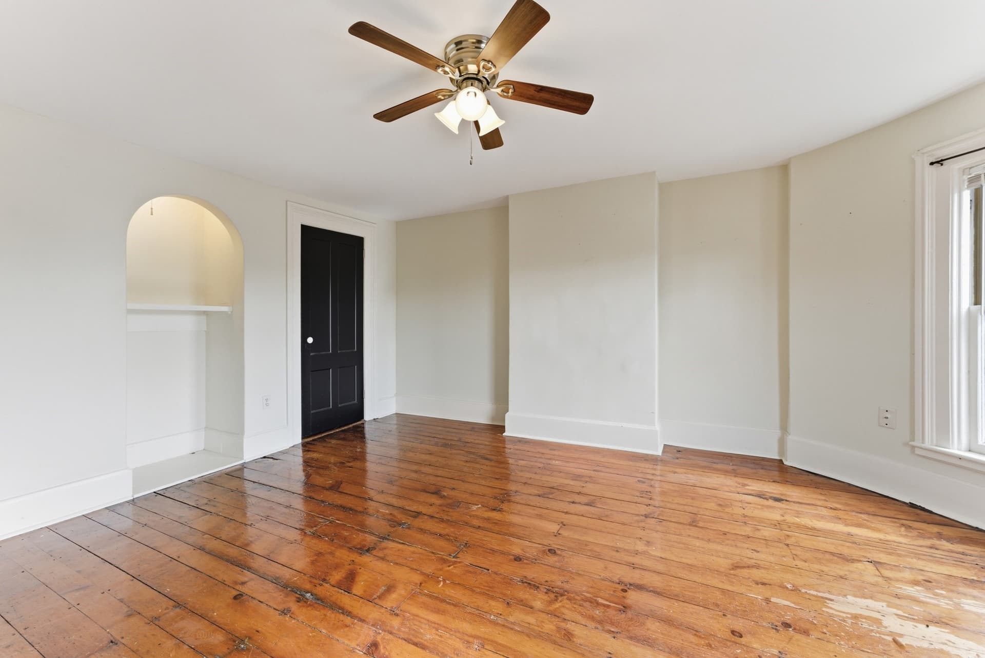 Attached (Townhouse/Rowhouse/Duplex) at 33 Mattoon St # 2, Springfield MA 01105, photo 28 of 42