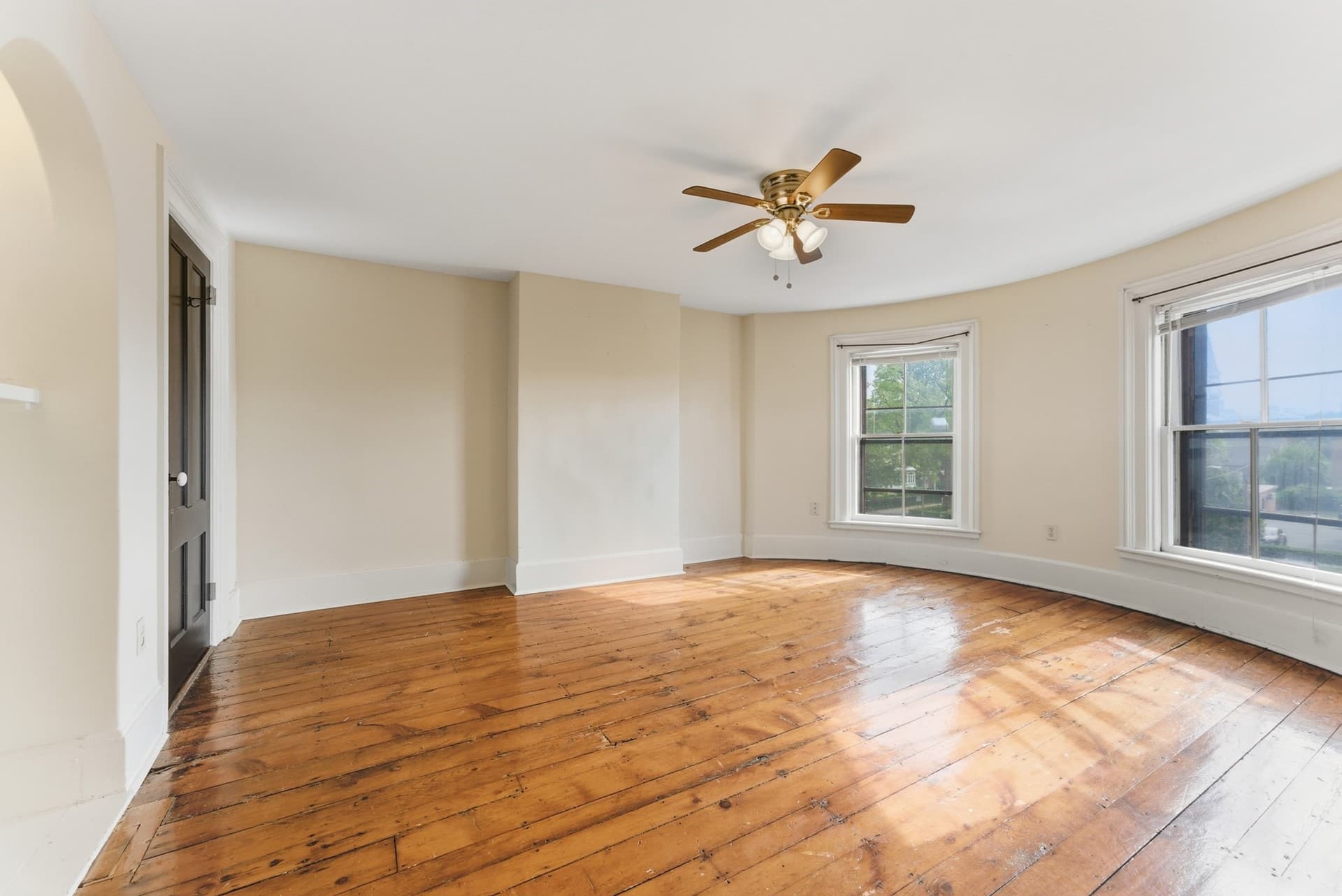 Attached (Townhouse/Rowhouse/Duplex) at 33 Mattoon St # 2, Springfield MA 01105, photo 24 of 42