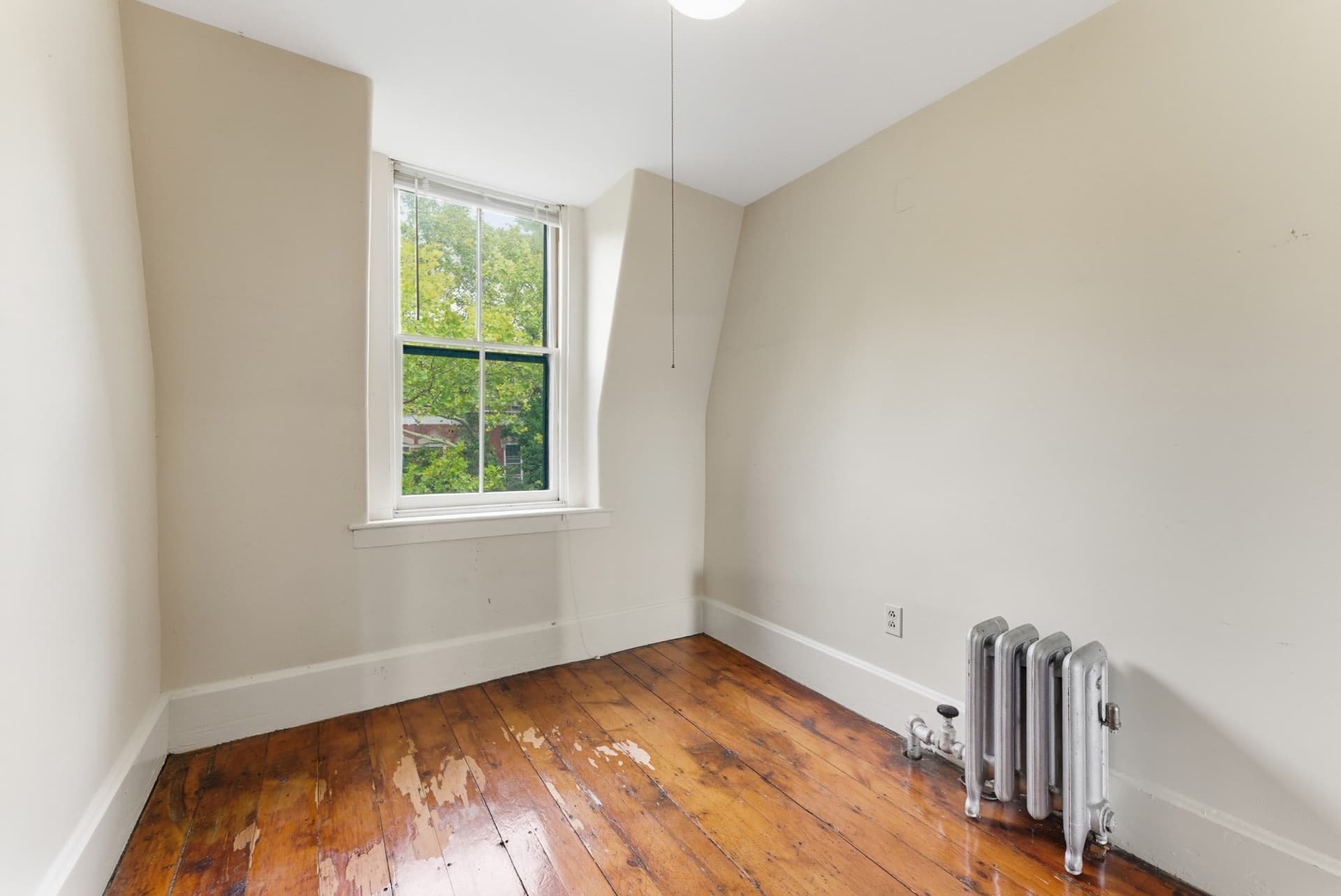 Attached (Townhouse/Rowhouse/Duplex) at 33 Mattoon St # 2, Springfield MA 01105, photo 35 of 42