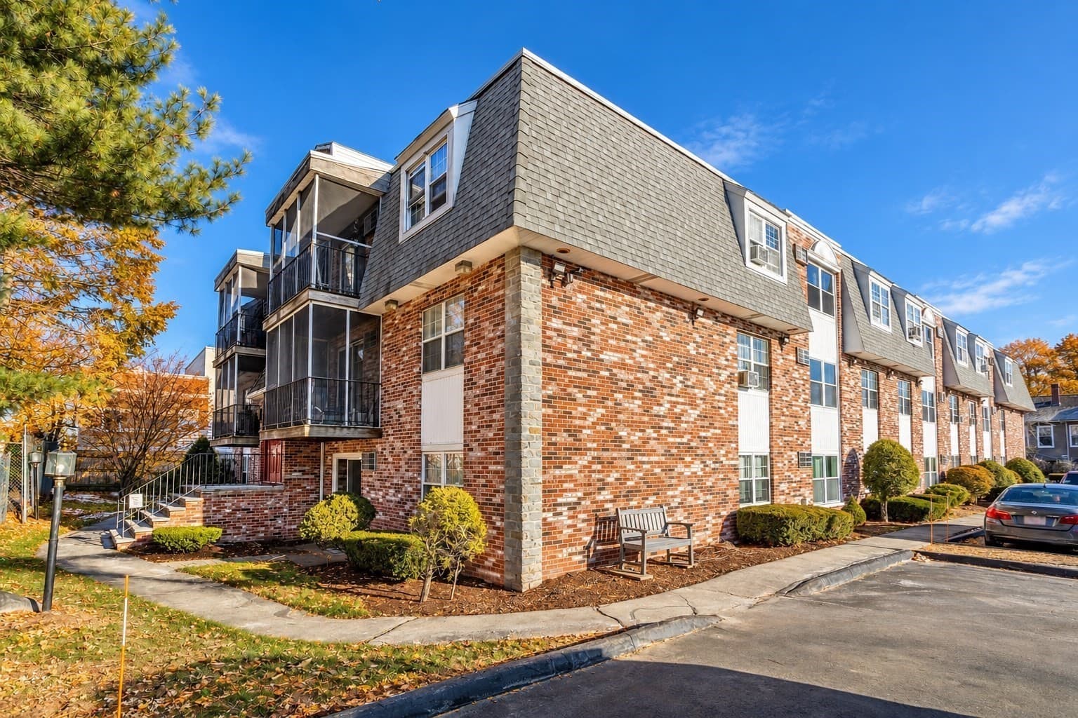 Condominium at 137 Pine St # 2, Lowell MA 01851, photo 2 of 5