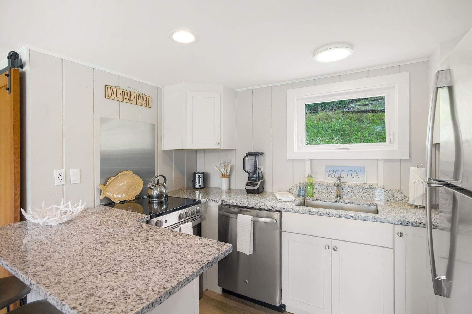 Single Family Residence at 20 Cedar Swamp Lane, Chatham MA 02633, photo 6 of 12