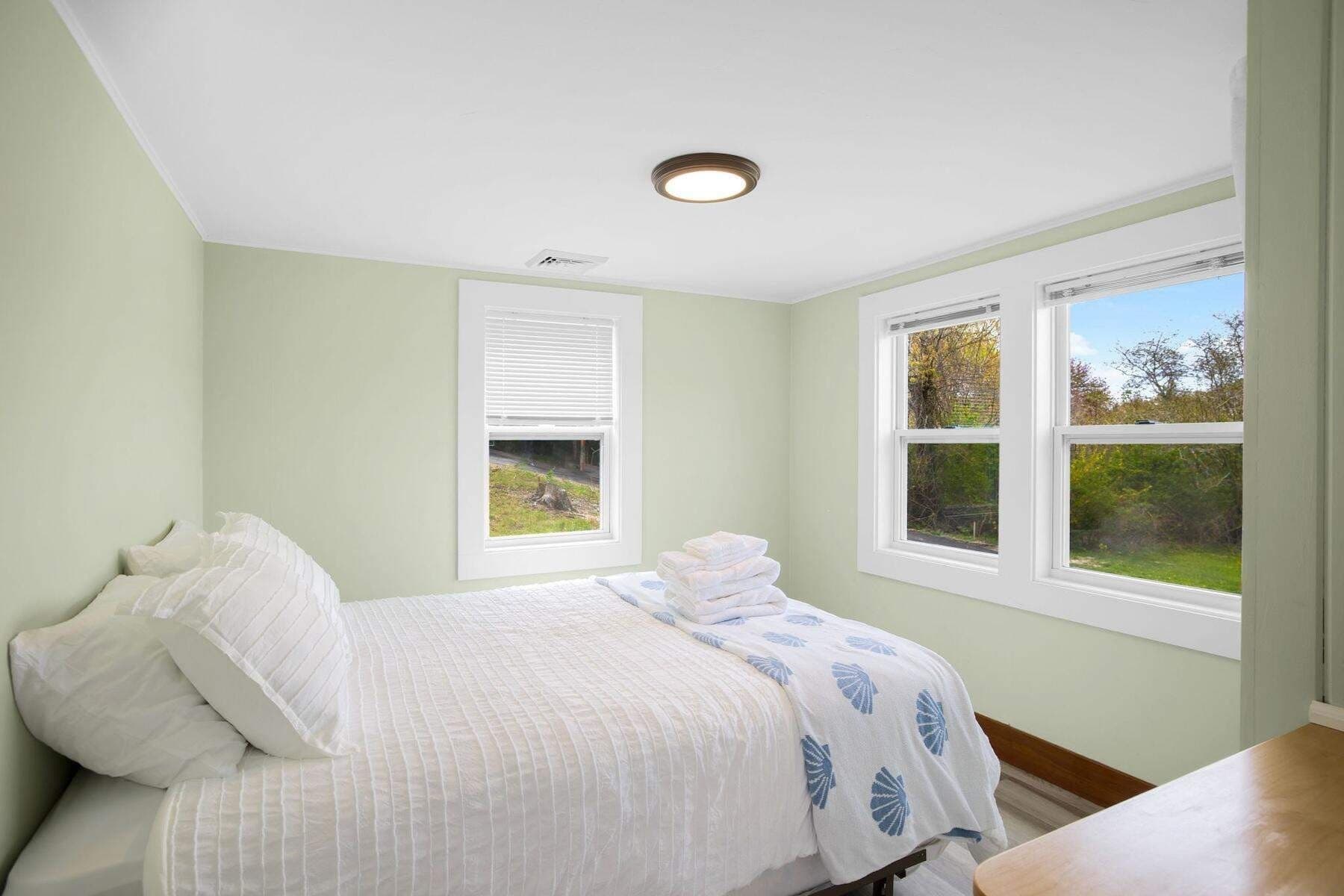Single Family Residence at 20 Cedar Swamp Lane, Chatham MA 02633, photo 7 of 12