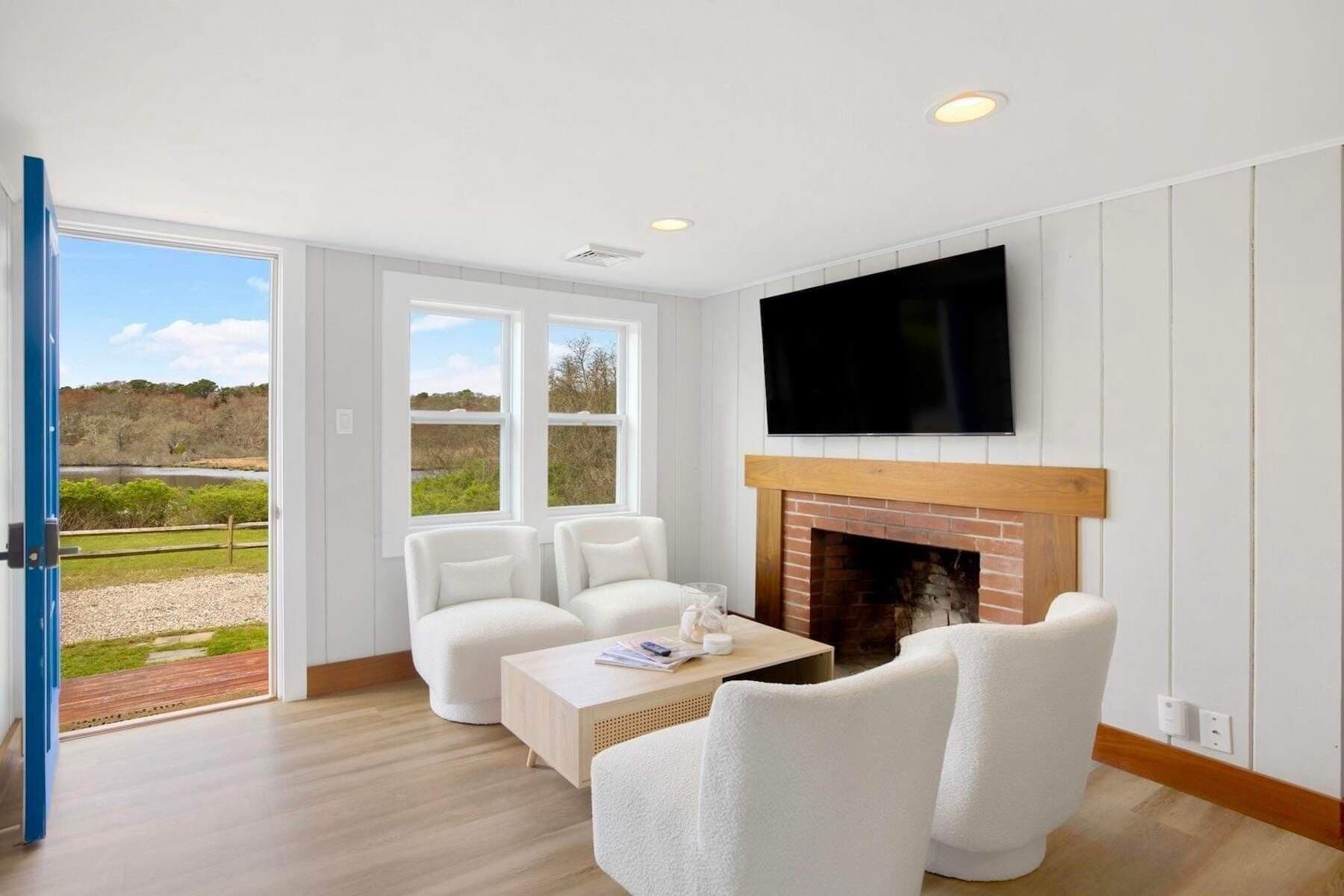 Single Family Residence at 20 Cedar Swamp Lane, Chatham MA 02633, photo 3 of 12