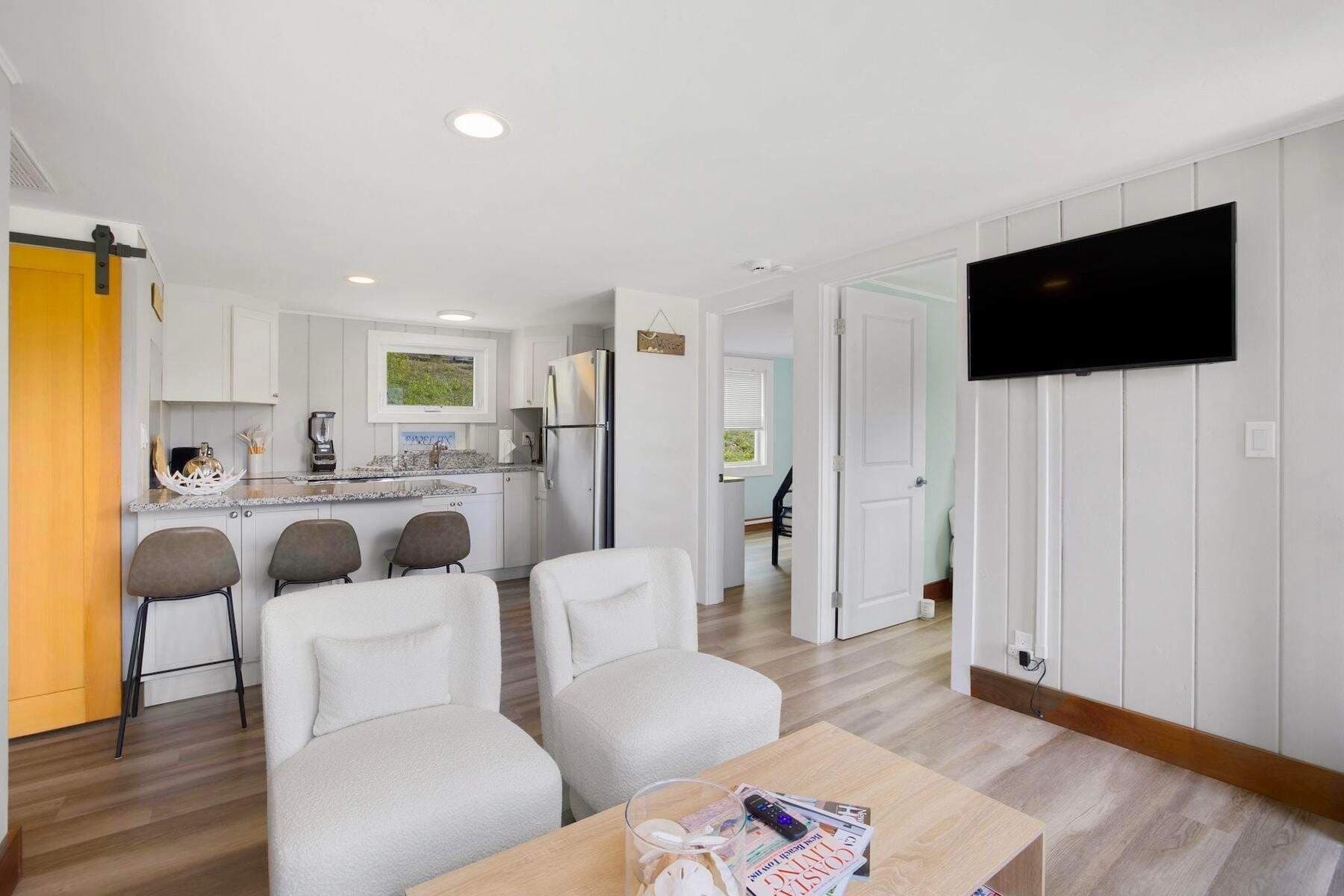 Single Family Residence at 20 Cedar Swamp Lane, Chatham MA 02633, photo 4 of 12