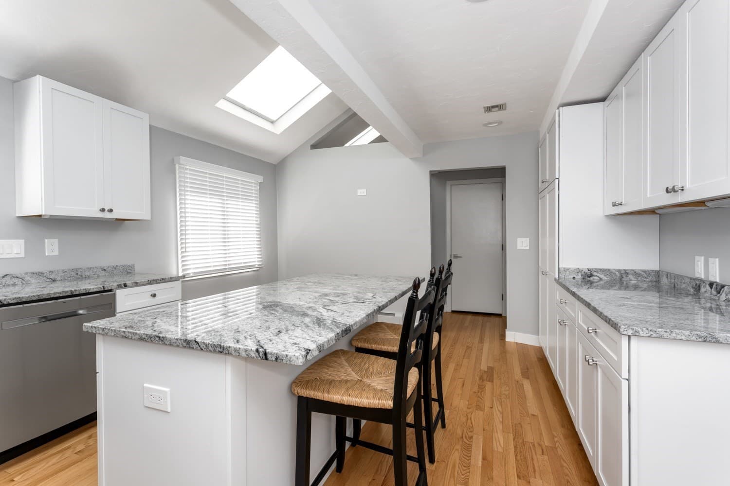 Condominium at 10 Magnolia Dr # 10, Franklin MA 02038, photo 7 of 42