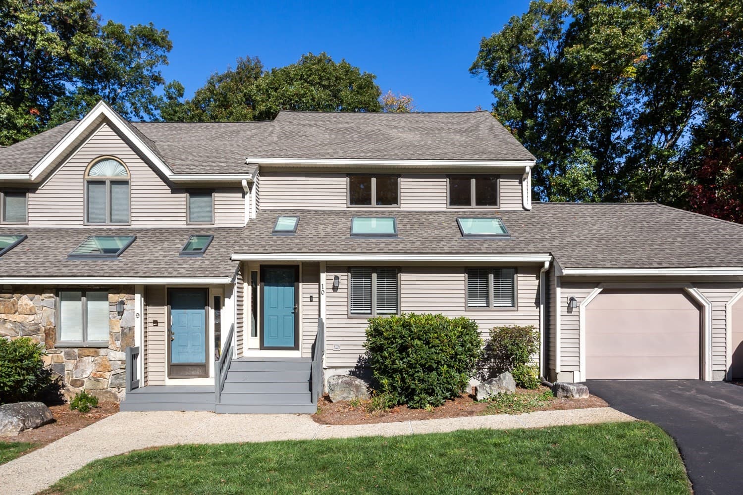 10 Magnolia Dr # 10, Franklin MA 02038