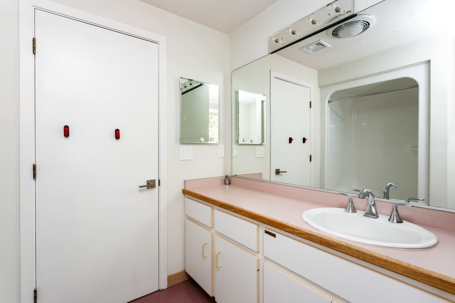Condominium at 10 Magnolia Dr # 10, Franklin MA 02038, photo 28 of 42